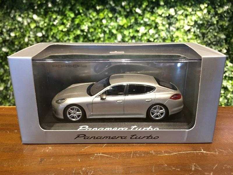 1/43 Minichamps Porsche Panamera Turbo Silver【MGM】