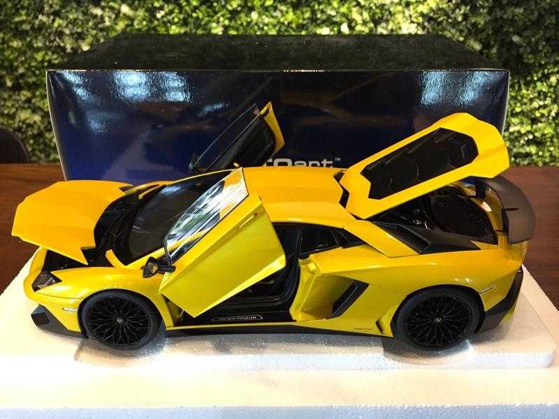 1/18 Autoart Lamborghini Aventador LP750-4 SV Yellow【MGM】