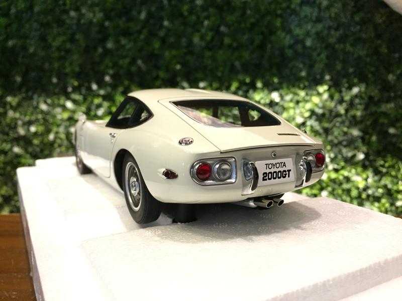 1/18 AUTOart Toyota 2000GT White 78753【MGM】