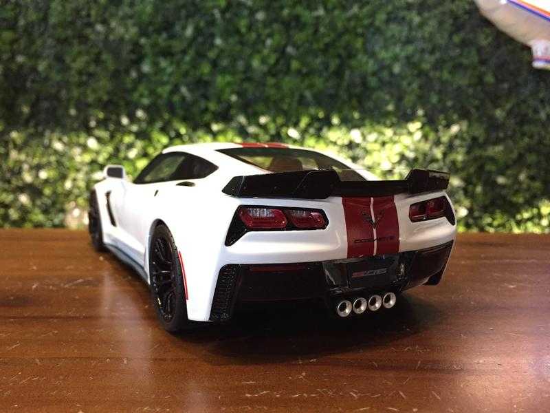 1/18 GT Spirit Chevrolet Corvette C7 Z06 White GT214【MGM】