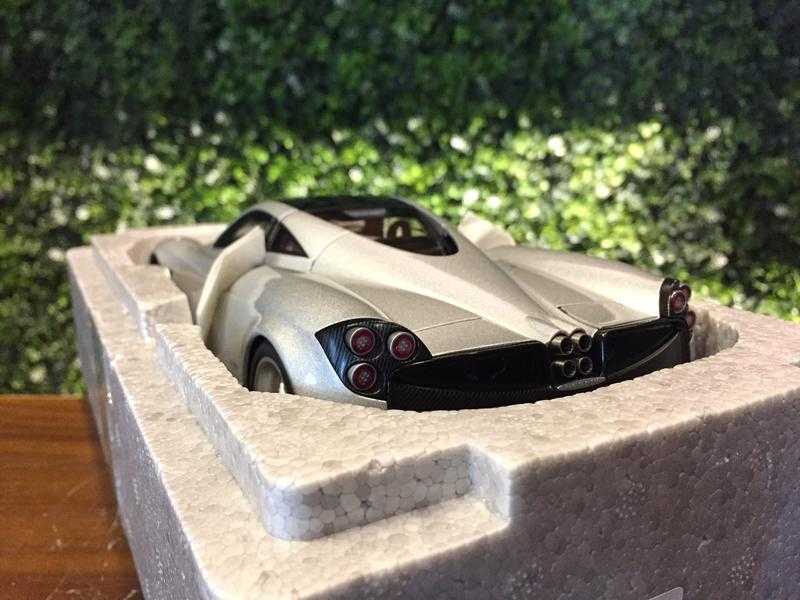 1/18 AUTOart Pagani Huayra Silver 78266【MGM】