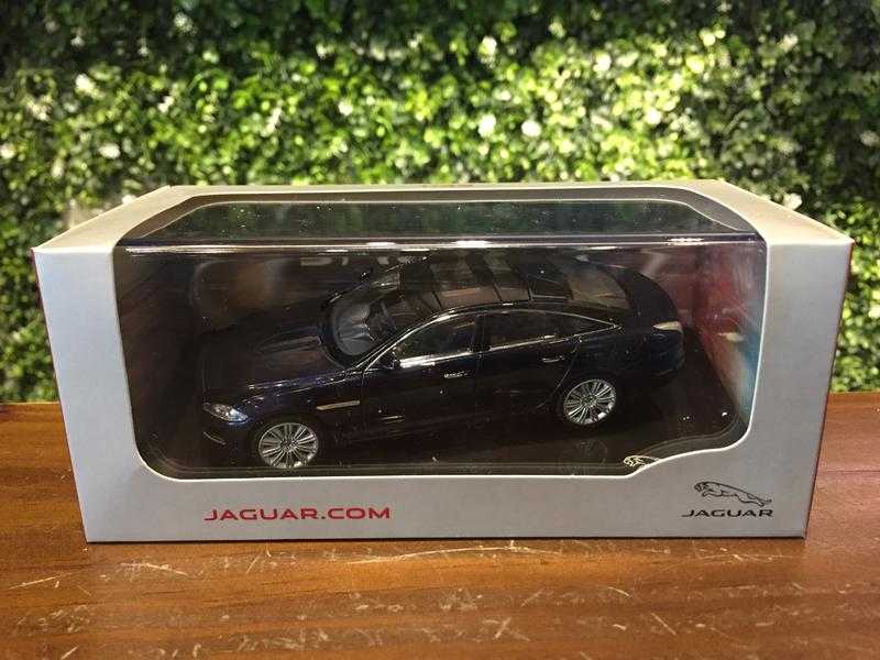 1/43 IXO Jaguar XJ (X351) 2009 Blue 50JDCAXJCS【MGM】