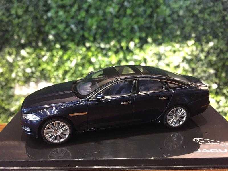 1/43 IXO Jaguar XJ (X351) 2009 Blue 50JDCAXJCS【MGM】