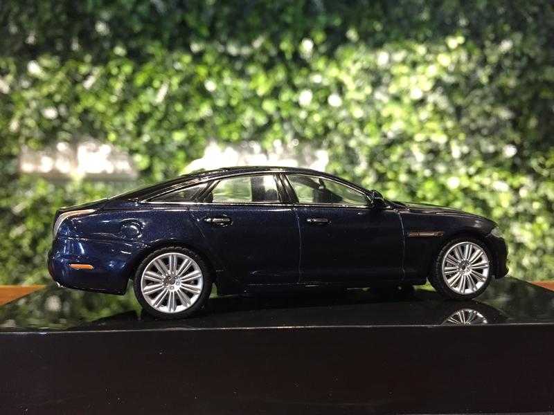 1/43 IXO Jaguar XJ (X351) 2009 Blue 50JDCAXJCS【MGM】