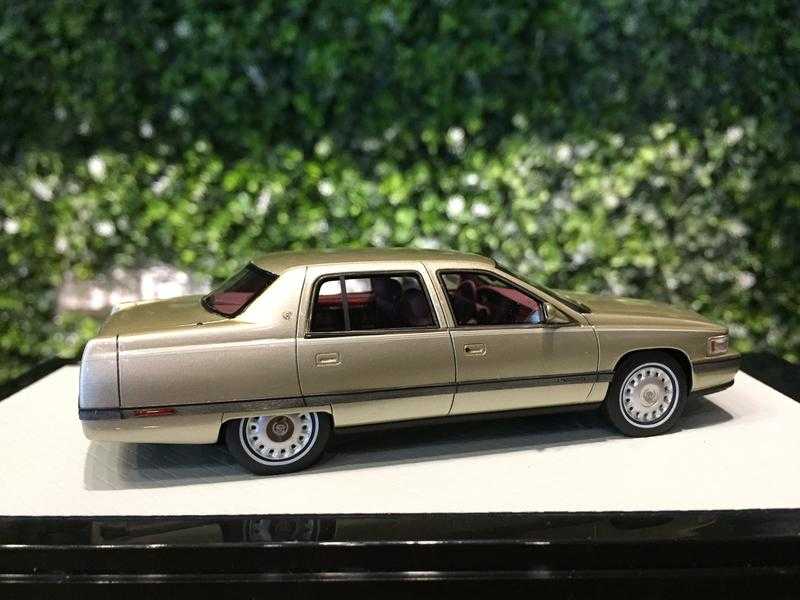 1/43 GLM Cadillac Sedan DeVille GLM43100602【MGM】