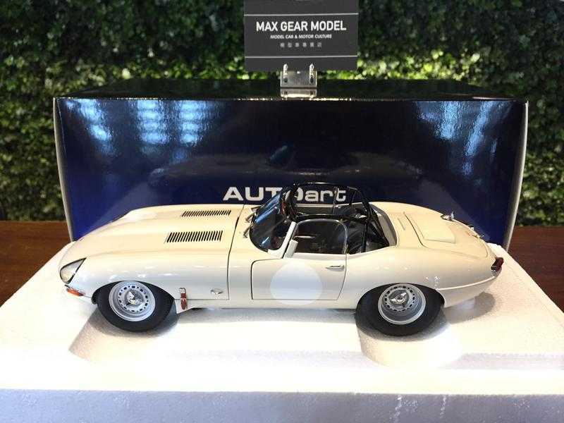 1/18 AUTOart Jaguar E-Type LightWeight White 73649【MGM】