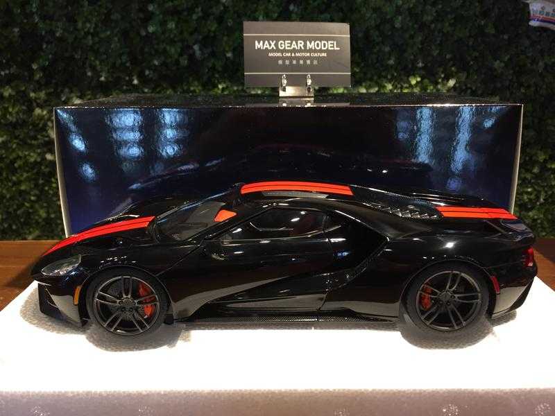 1/18 AUTOart Ford GT 2017 Black Red Stripe 72945【MGM】