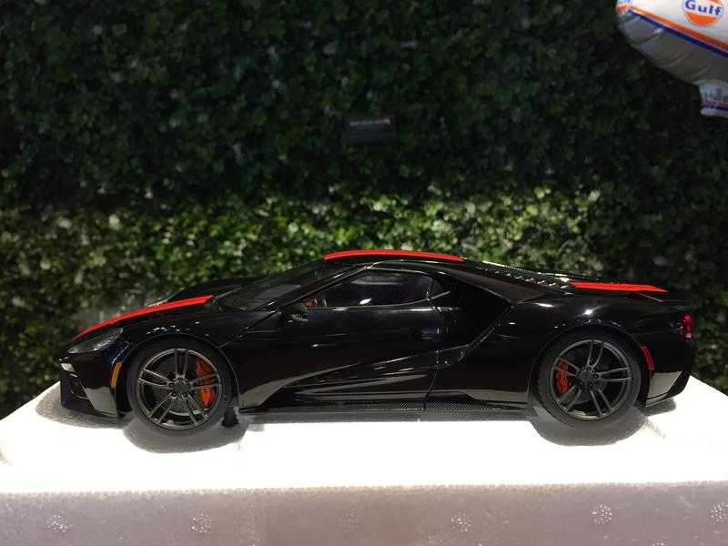 1/18 AUTOart Ford GT 2017 Black Red Stripe 72945【MGM】