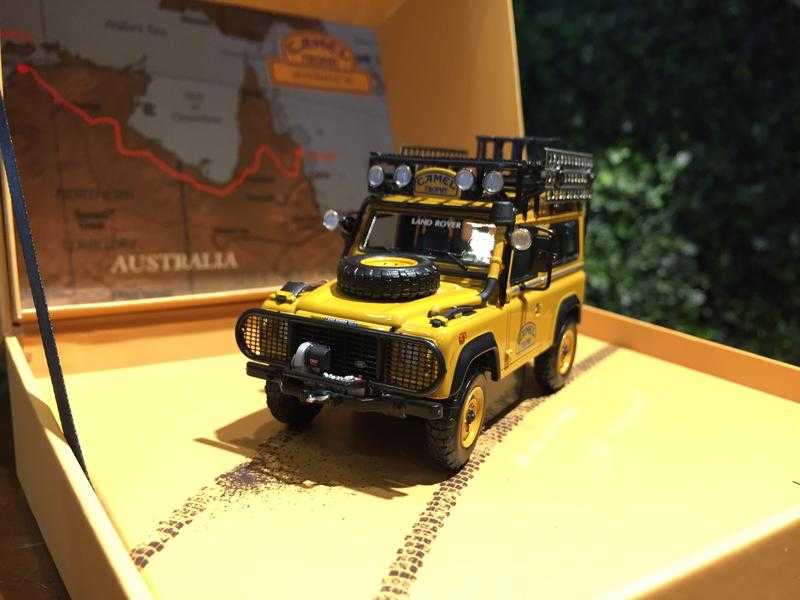 1/43 Almost Real Land Rover 90 Camel Trophy 410213【MGM】