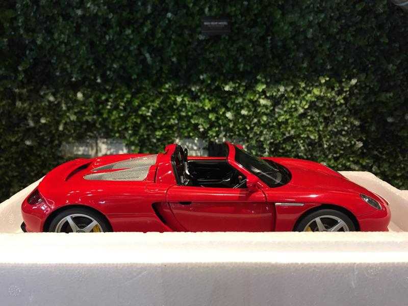 1/18 AUTOart Porsche Carrera GT Red 78044【MGM】