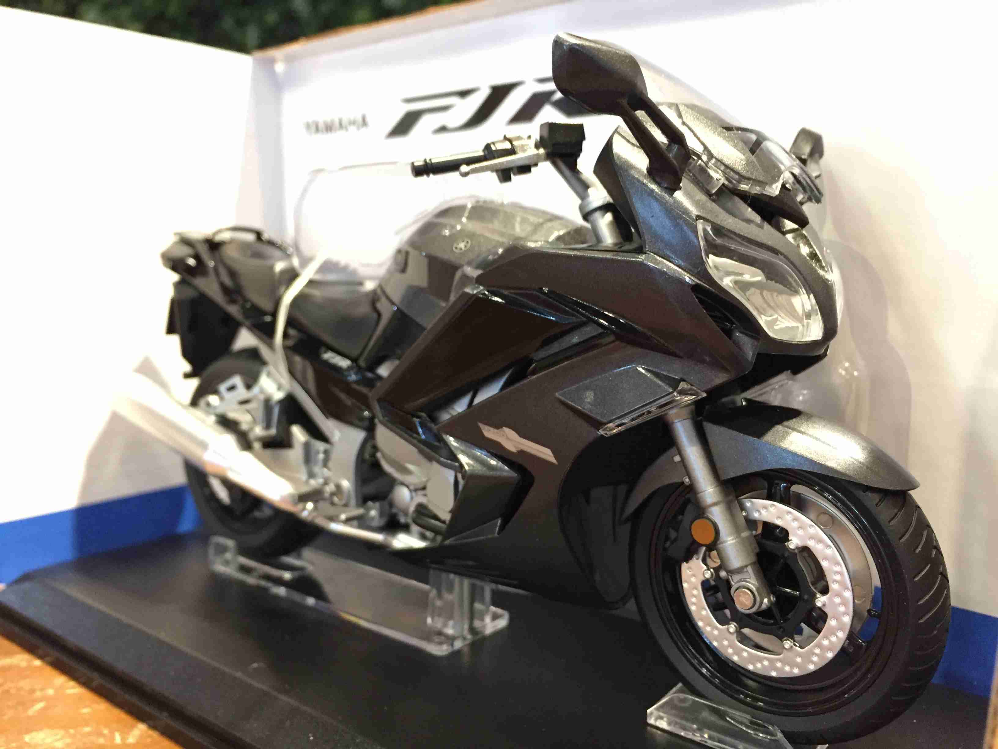 1/12 Aoshima Yamaha FJR1300A DarkGrey 106808【MGM】