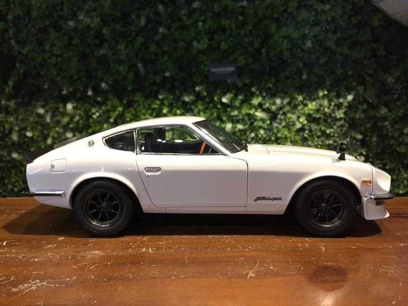 1/18 Kyosho Nissan Fairlady Z (S30) Pearl White 08220WP【MGM】