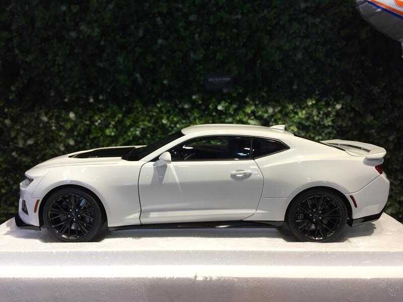 1/18 AUTOart Chevrolet Camaro ZL1 Summit White 71206【MGM】