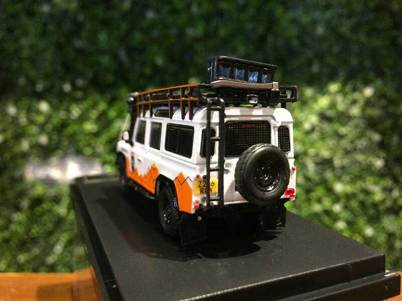 1/64 Master Land Rover Defender 110 70th Anni 附配件【MGM】