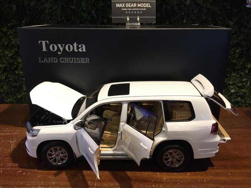 1/18 KengFai Toyota Land Cruiser Pearl White KF0241【MGM】