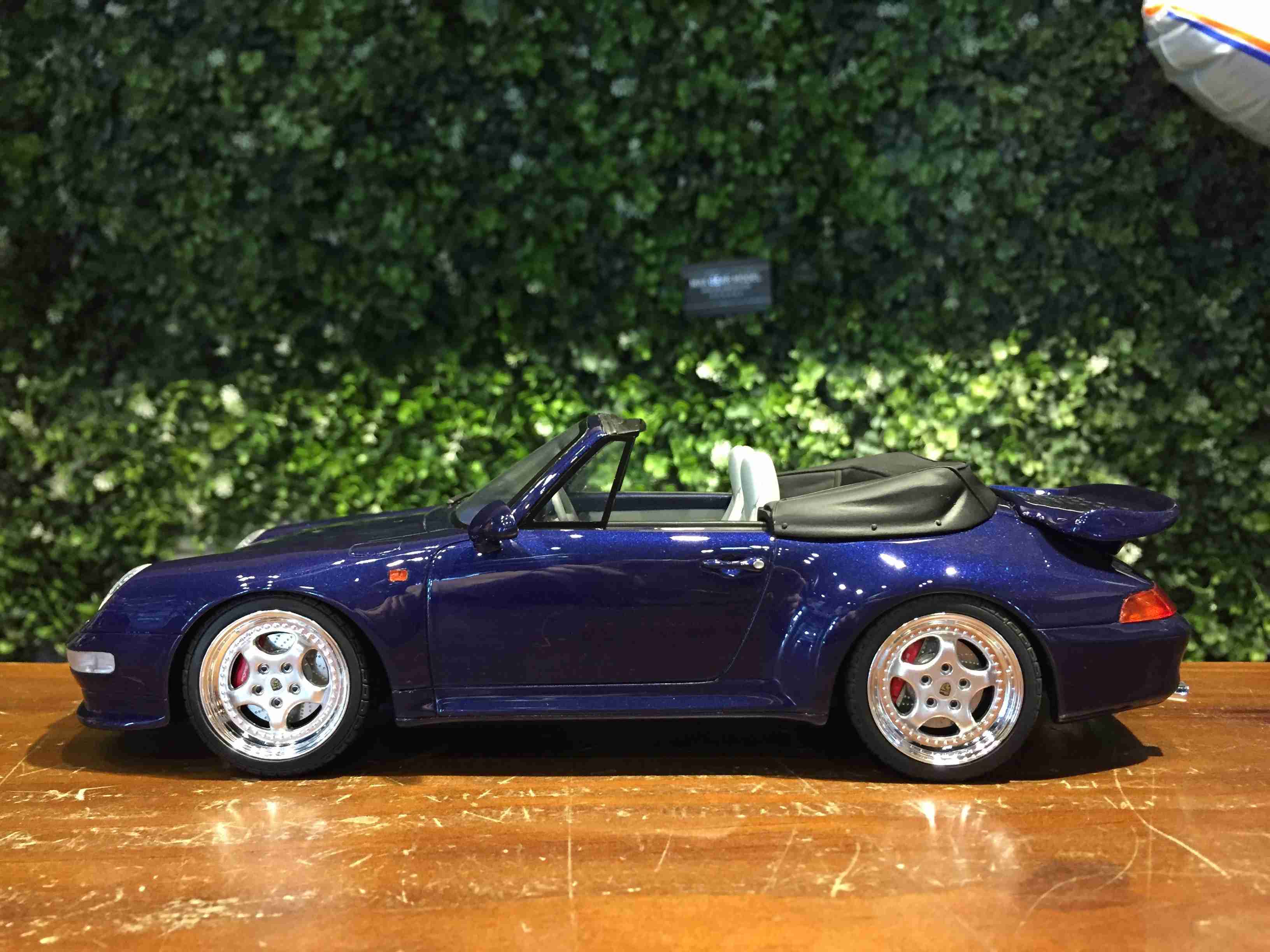 1/18 GT Spirit Porsche 911 (993) Turbo Cabriolet GT257【MGM】