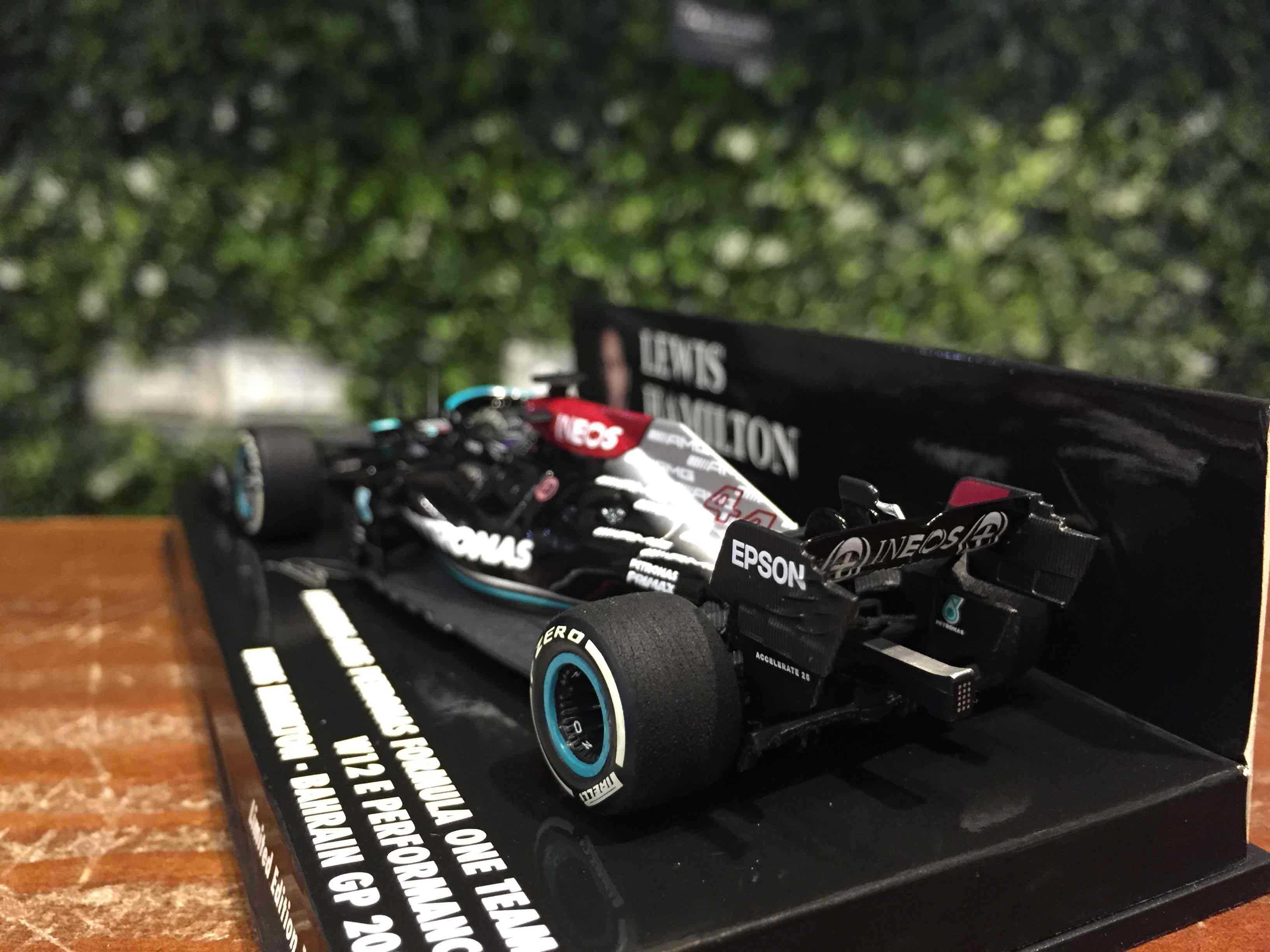 1/43 Minichamps Mercedes-AMG W12 L.Hamilton 410210144【MGM】