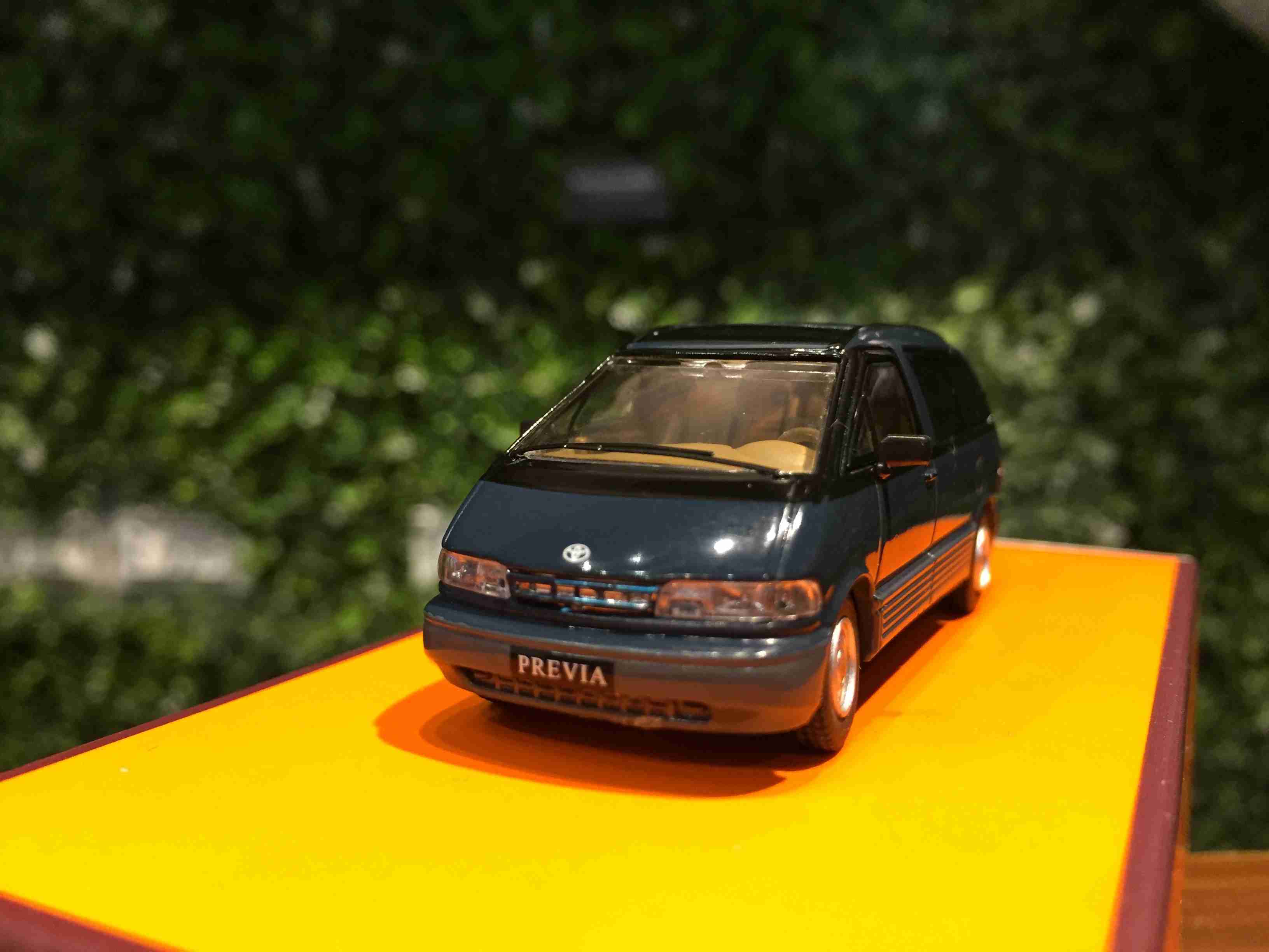 1/64 GCD Toyota Previa Blue KS016110【MGM】