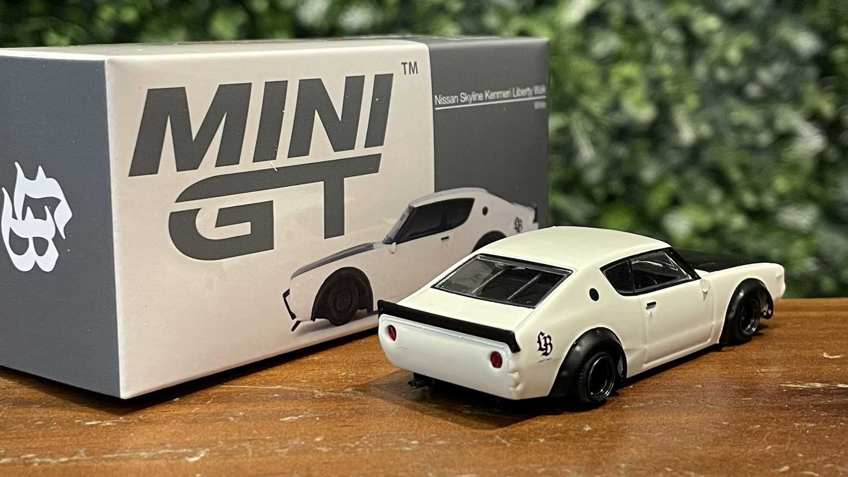 1/64 MiniGT LBWK Nissan Skyline KPGC110 MGT00702R【MGM】