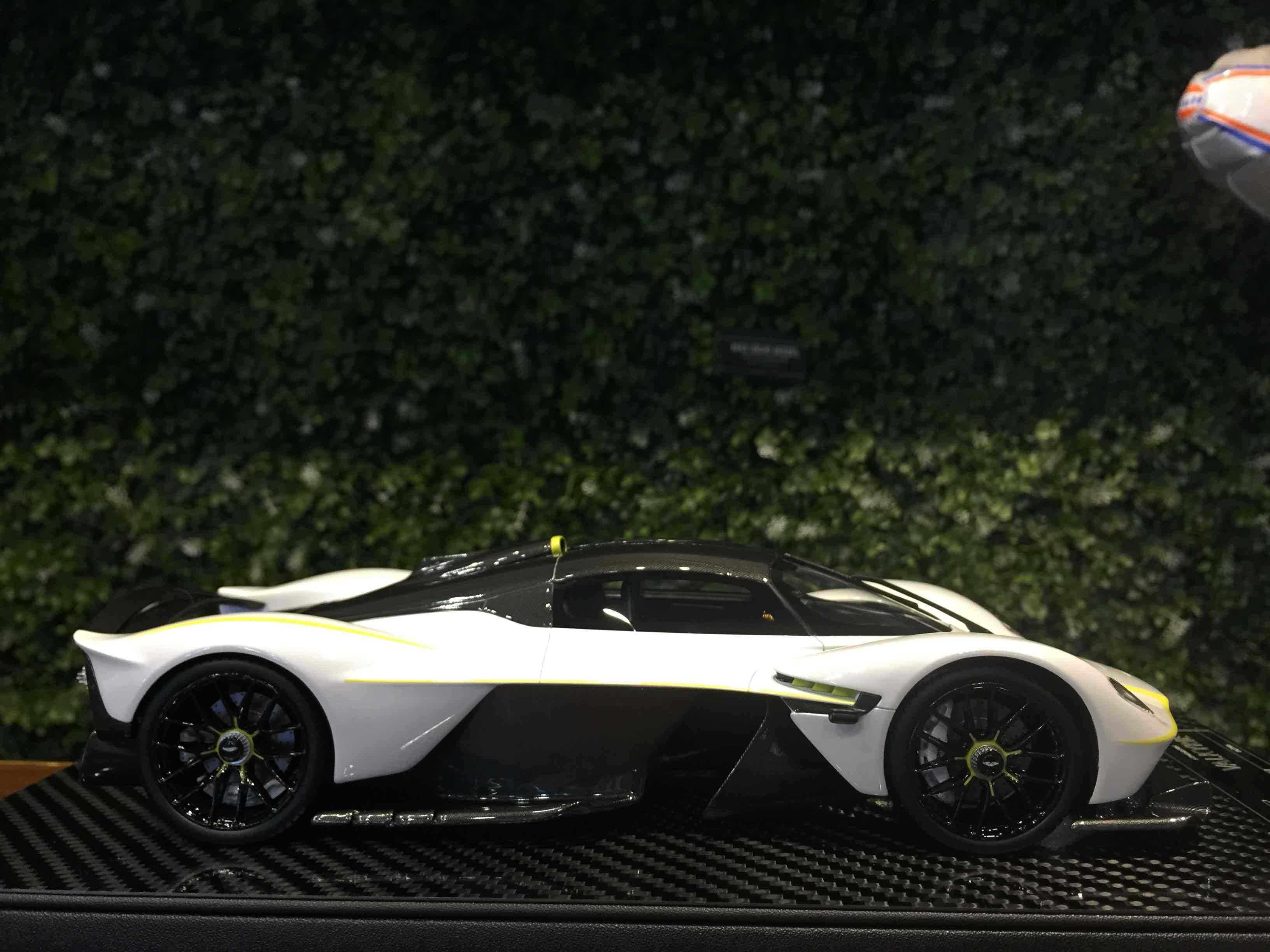 1/18 FrontiArt Aston Martin Valkyrie White F106-29【MGM】