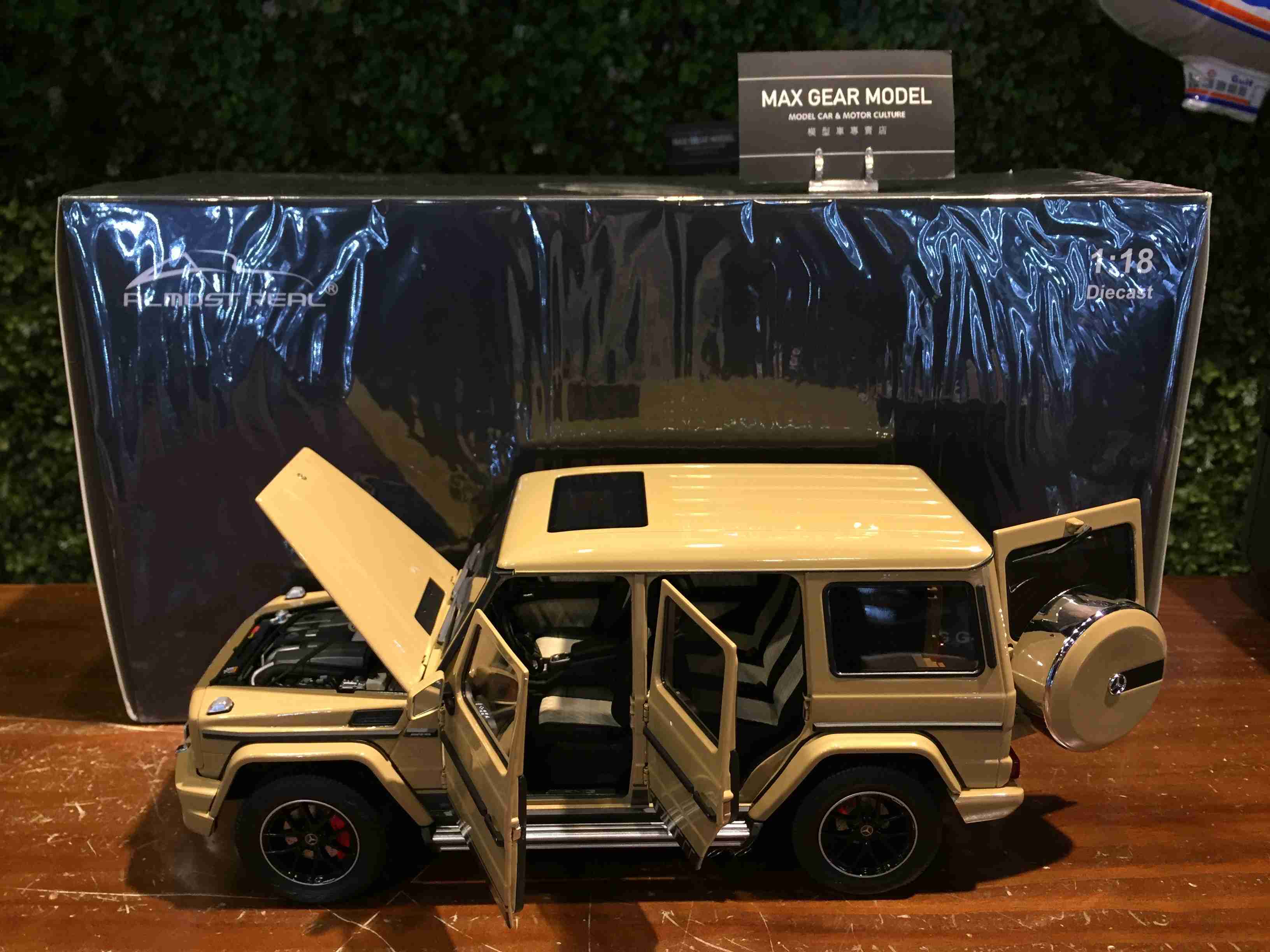 1/18 Almost Real Mercedes-AMG G-Class G63 W463 820605【MGM】