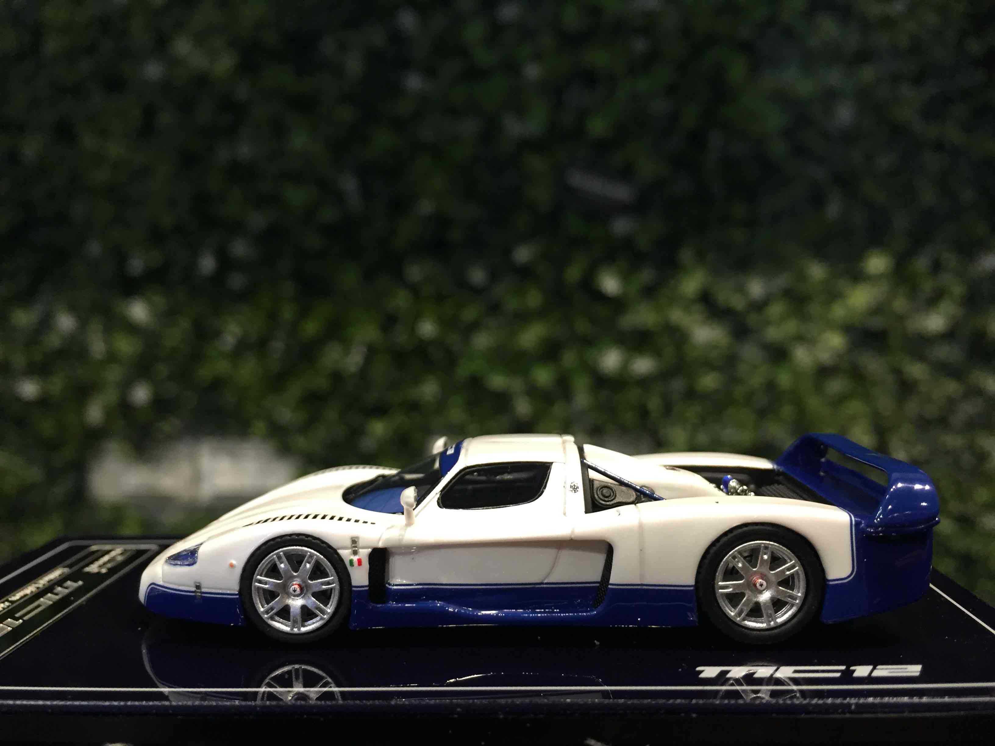 1/64 YM-Model Maserati MC12 Stradale White/Blue【MGM】