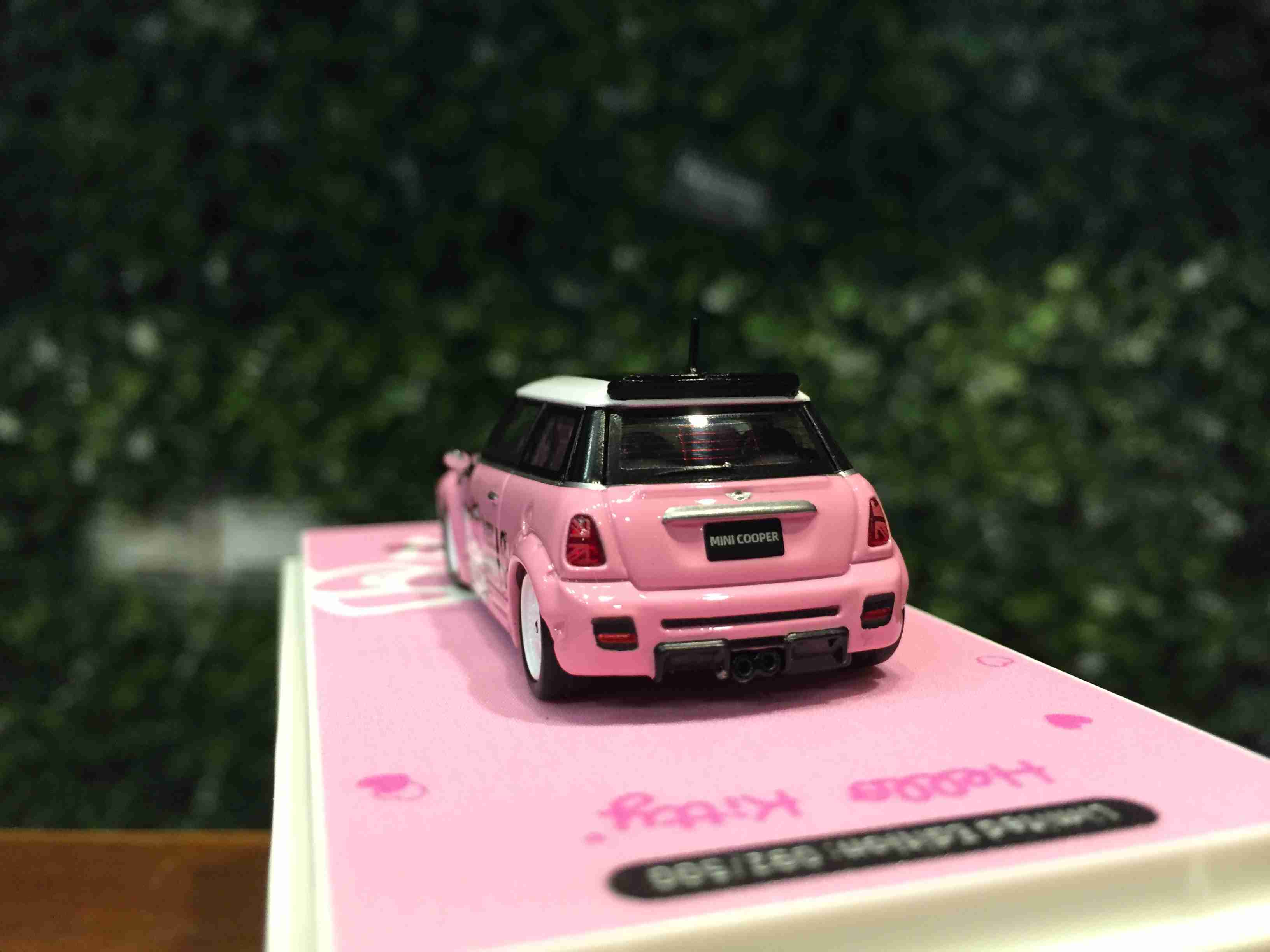 1/64 CoolCar Mini Cooper HelloKitty CC64635【MGM】