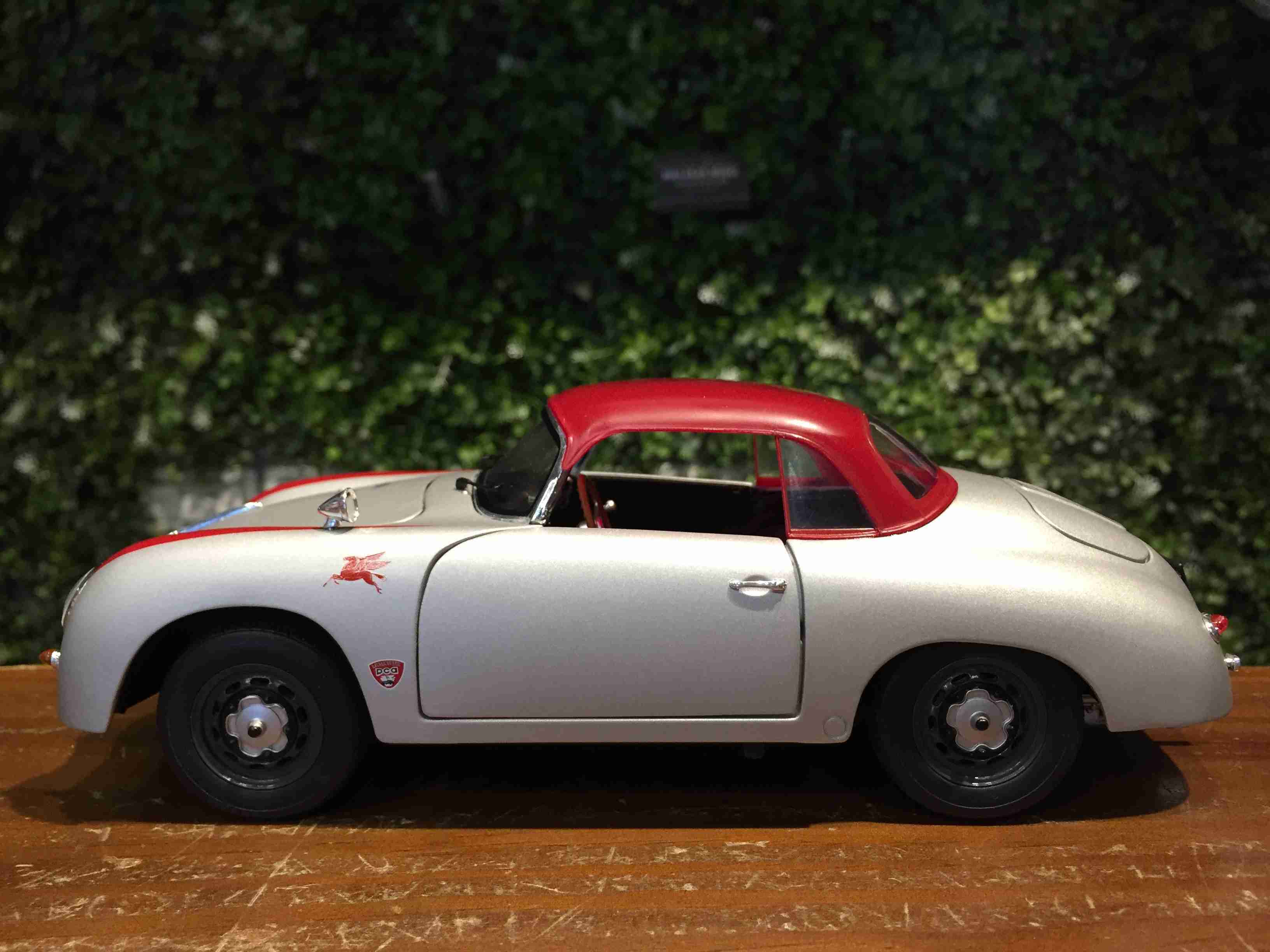 1/18 Schuco Porsche 356 Speedster Outlaw 450031700【MGM】