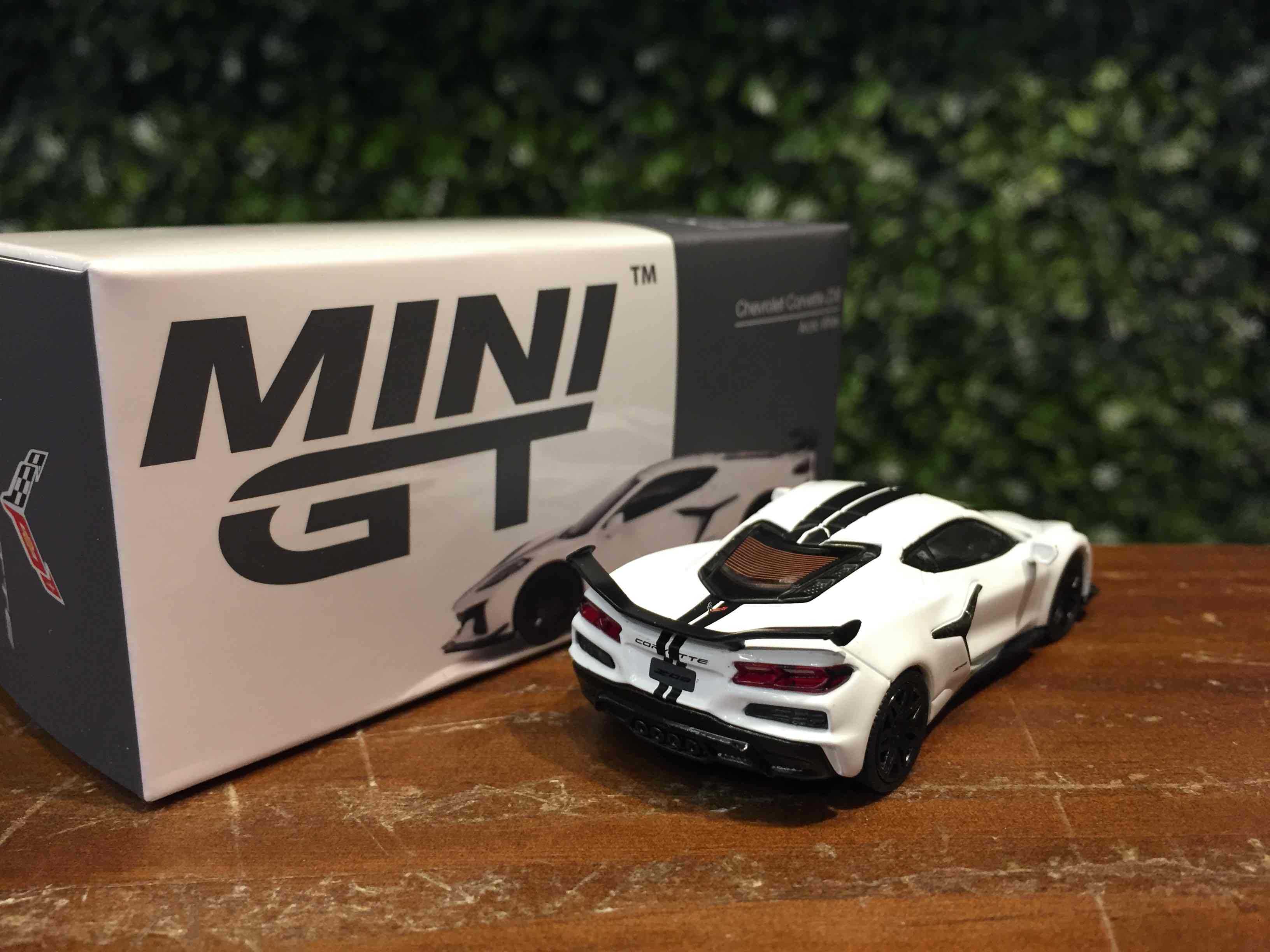 1/64 MiniGT Chevrolet Corvette Z06 2023 White MGT00677L【MGM】