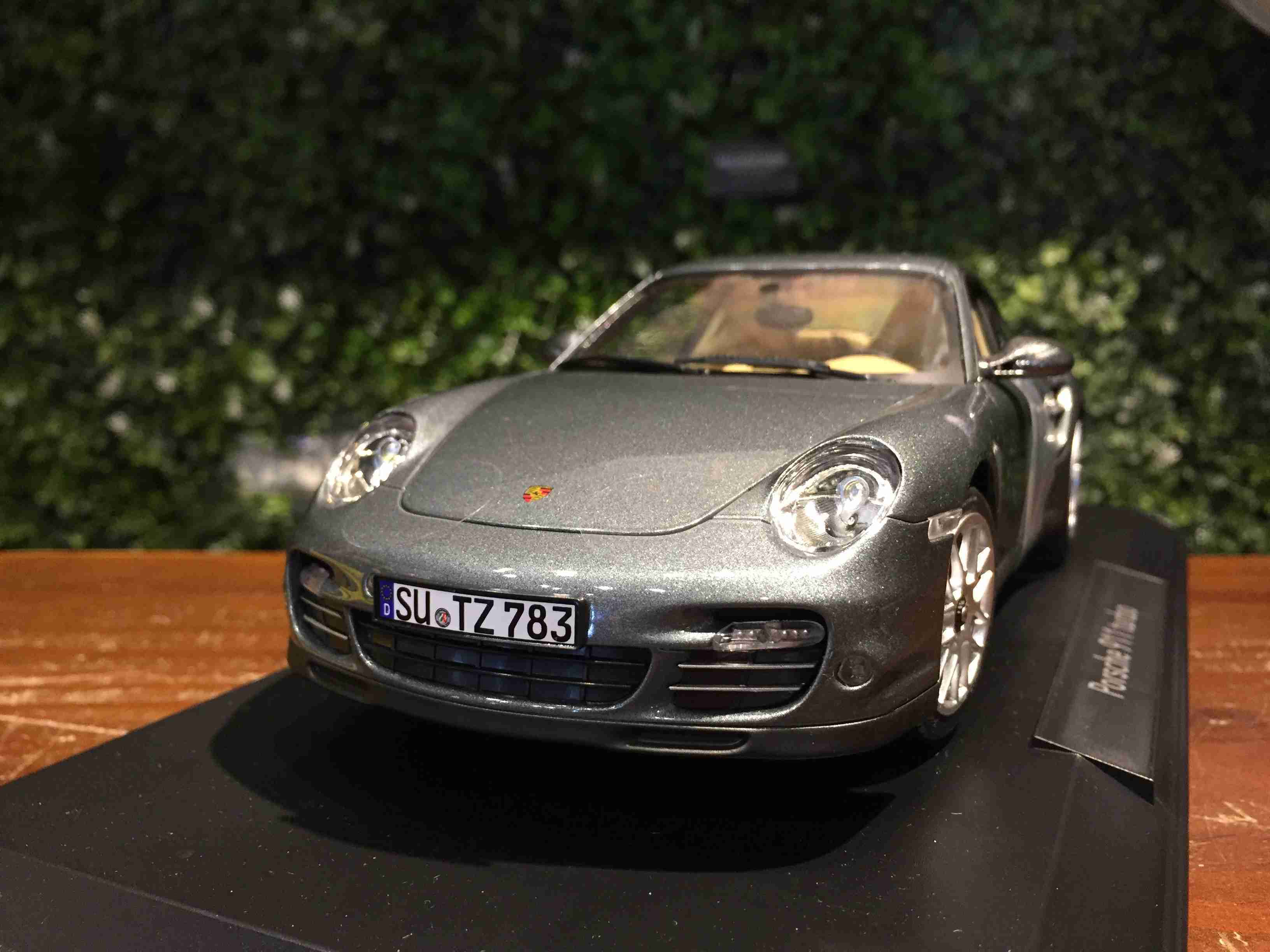 1/18 Norev Porsche 911 (997) Turbo 2010 Grey 187623【MGM】