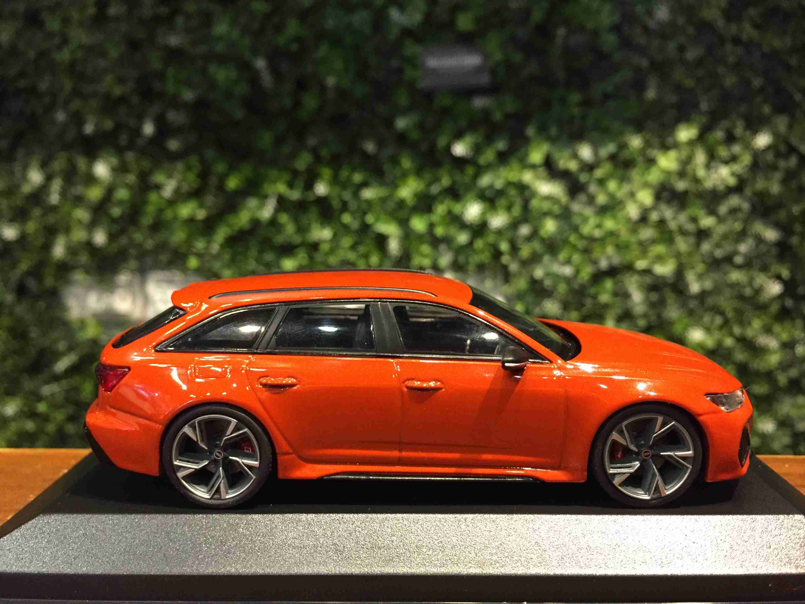 1/43 Minichamps Audi RS 6 Avant 2019 Orange 410018014【MGM】