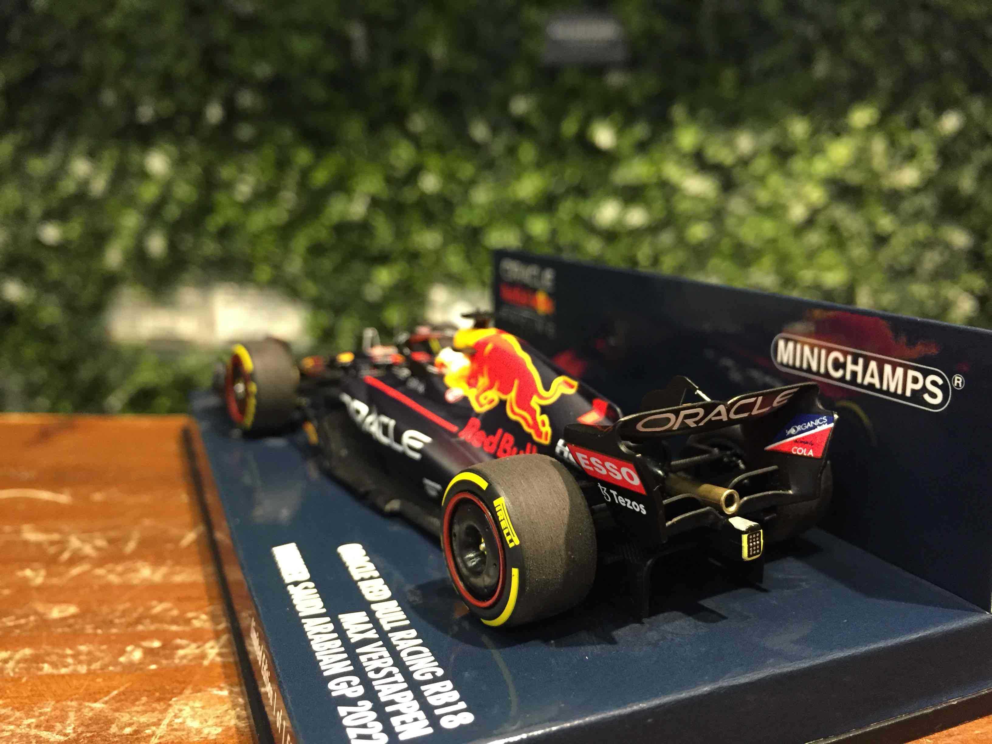 1/43 Minichamps Red Bull RB18 Max Verstappen 417220101【MGM】