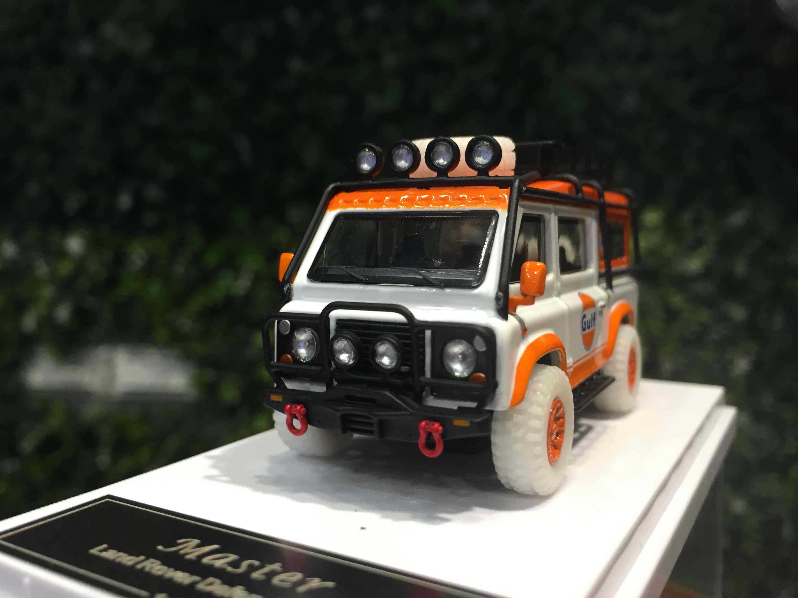 1/64 Master Land Rover Defender Van White Gulf【MGM】