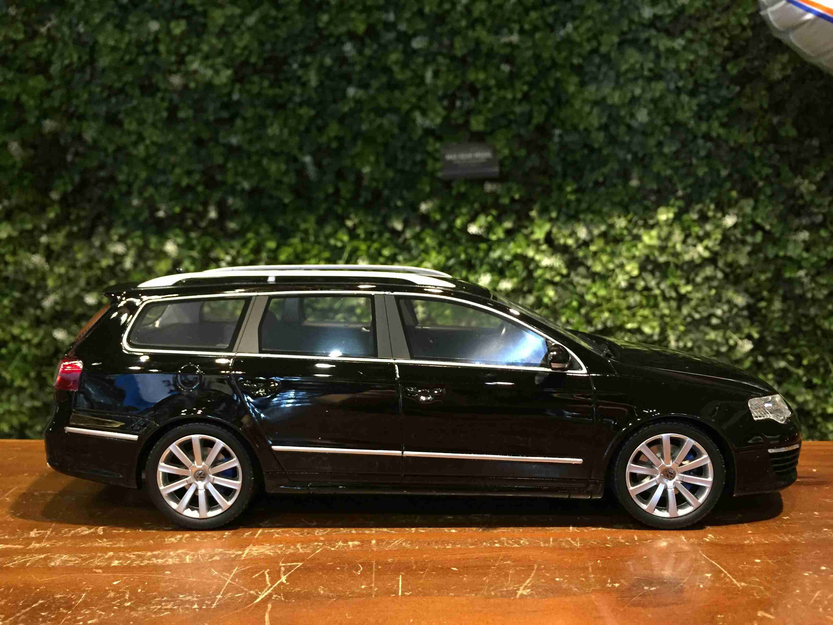 1/18 Otto Volkswagen VW Passat R6 Variant OT938【MGM】