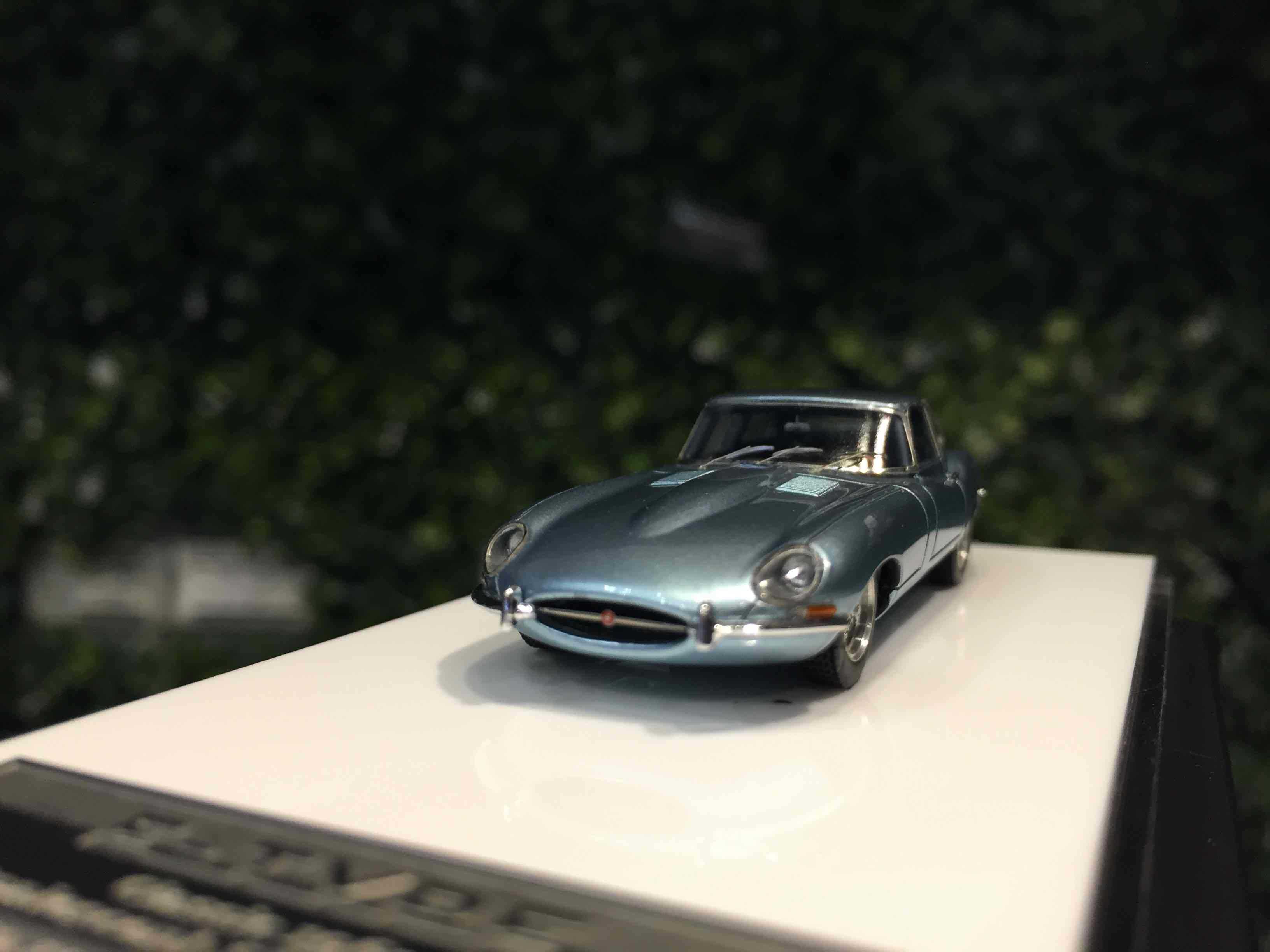 1/64 SCM Jaguar E-Type 1961 SilverBlue SCM09F【MGM】