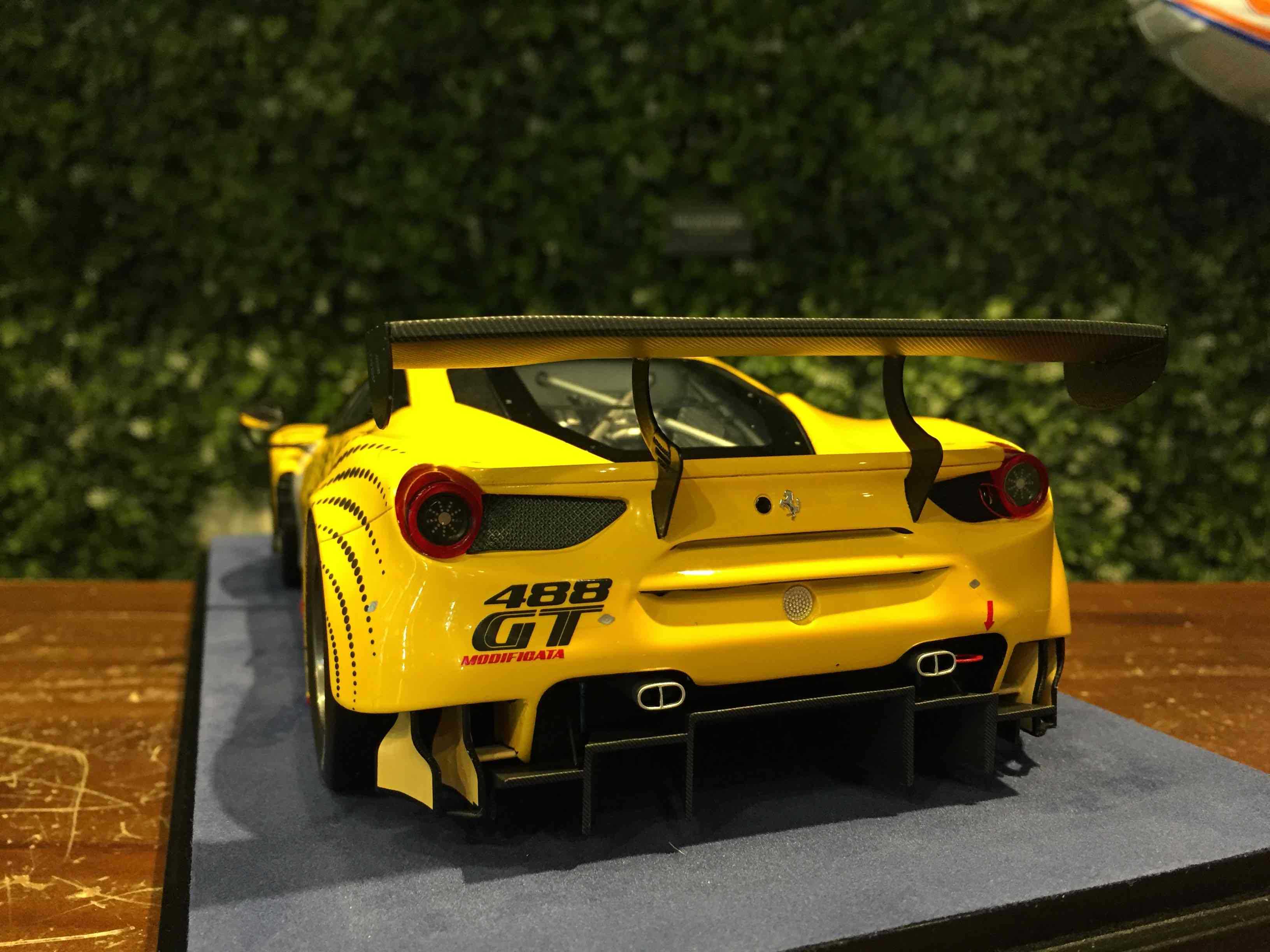 1/18 LookSmart Ferrari 488 GT Modificata LS18RC014【MGM】 - Max