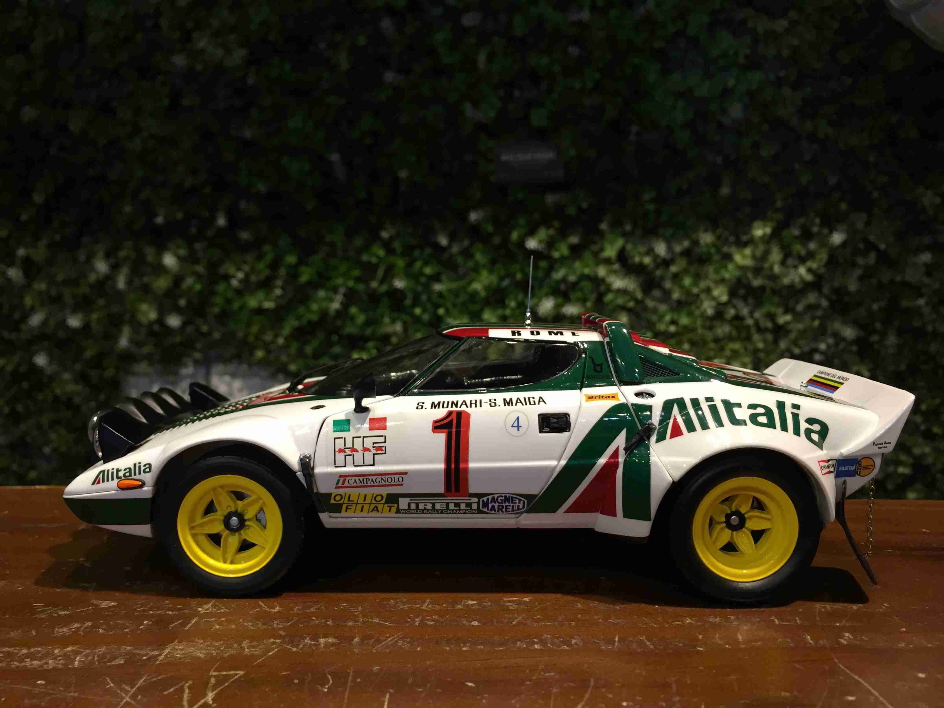 1/18 Kyosho Lancia Stratos HF 1977 Monte Carlo 08130A【MGM】