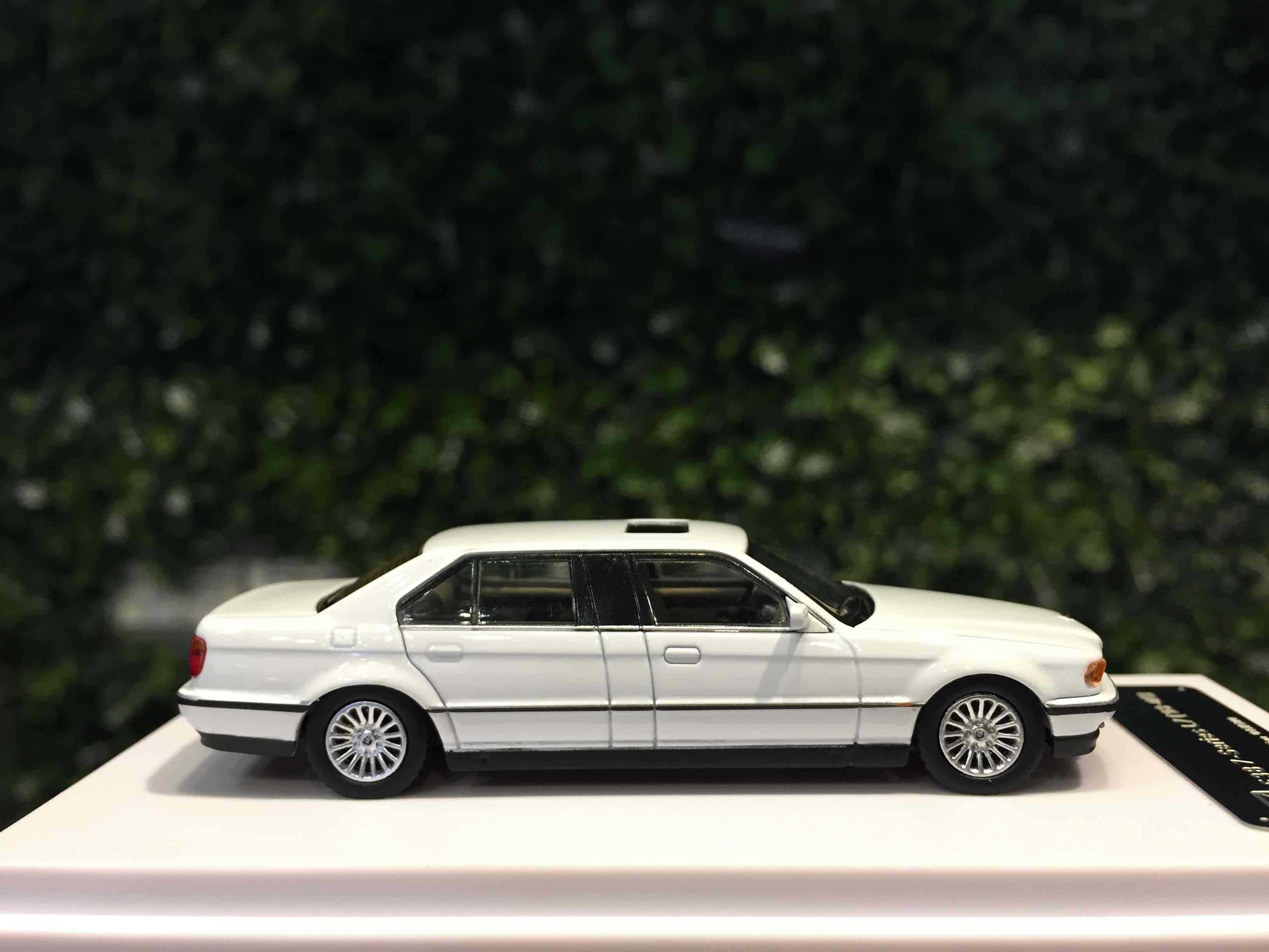 1/64 DCM BMW 7-Series L7 (E38) Late Version White【MGM】