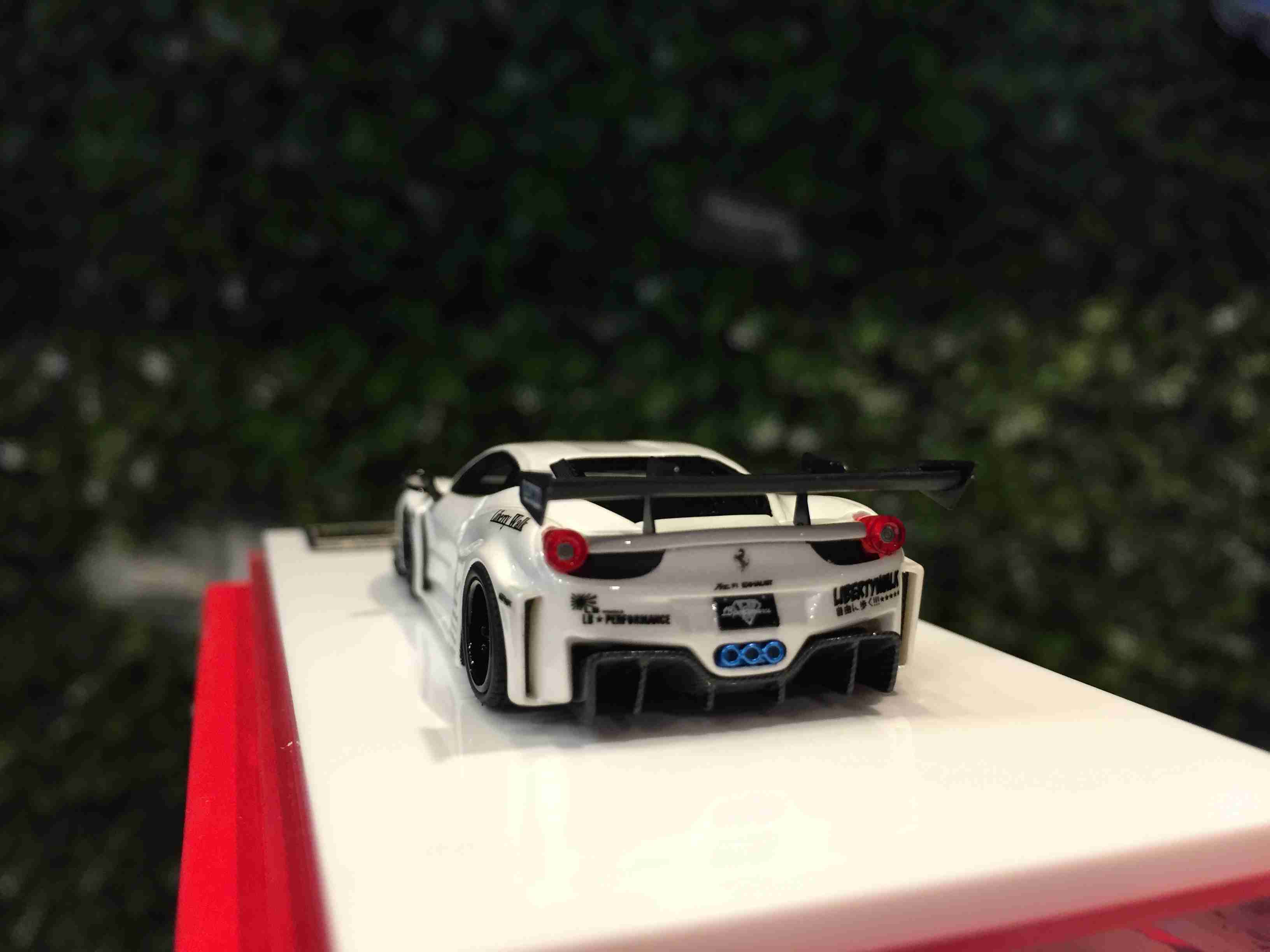 1/64 Flame LBWK Ferrari 458 GT Pearl White【MGM】 - Max Gear Model