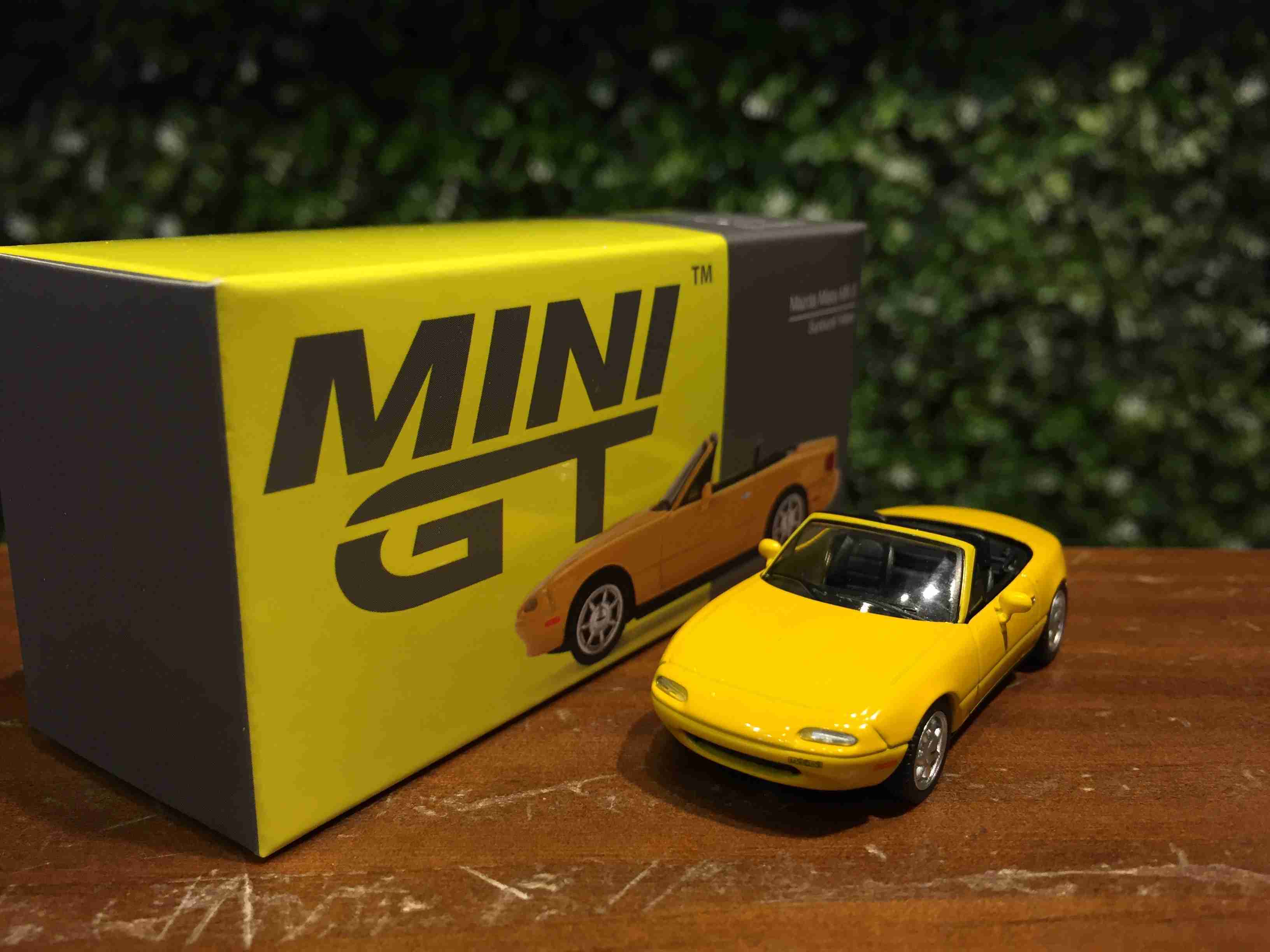 1/64 MiniGT Mazda Miata MX-5 (NA) Yellow MGT00392L【MGM】