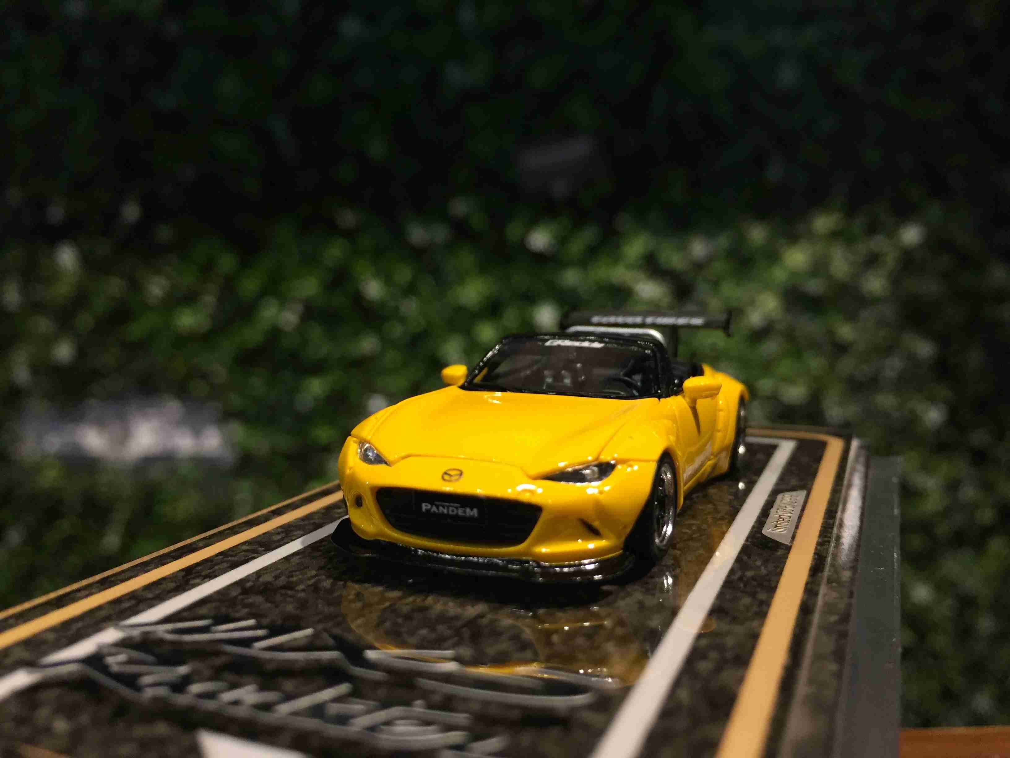 1/64 YM-Model Pandem Mazda MX-5 Roadster Yellow【MGM】