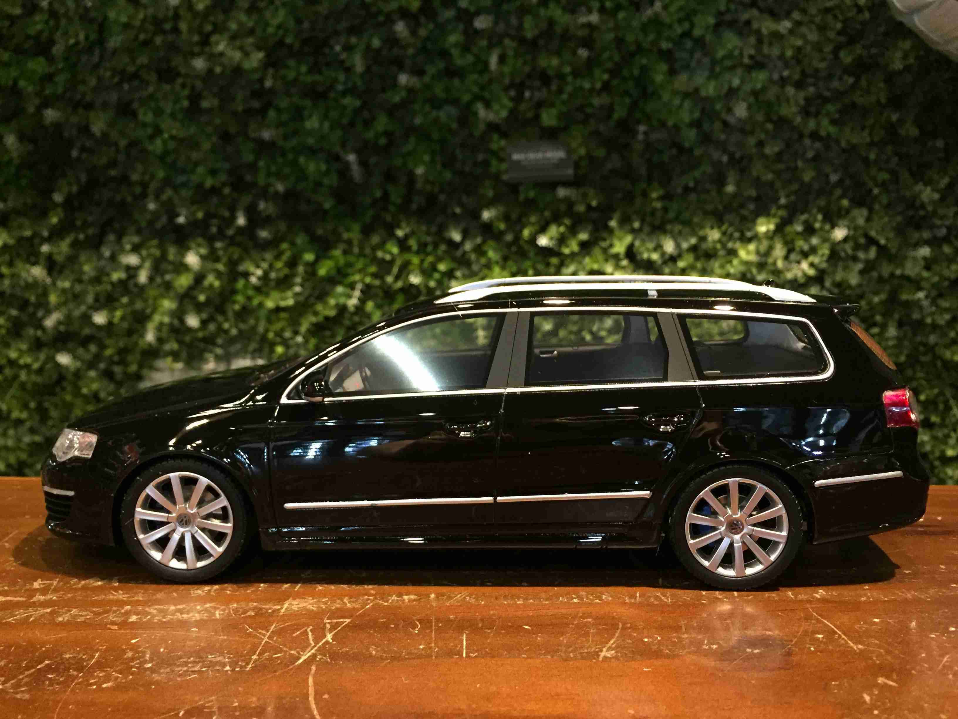 1/18 Otto Volkswagen VW Passat R6 Variant OT938【MGM】