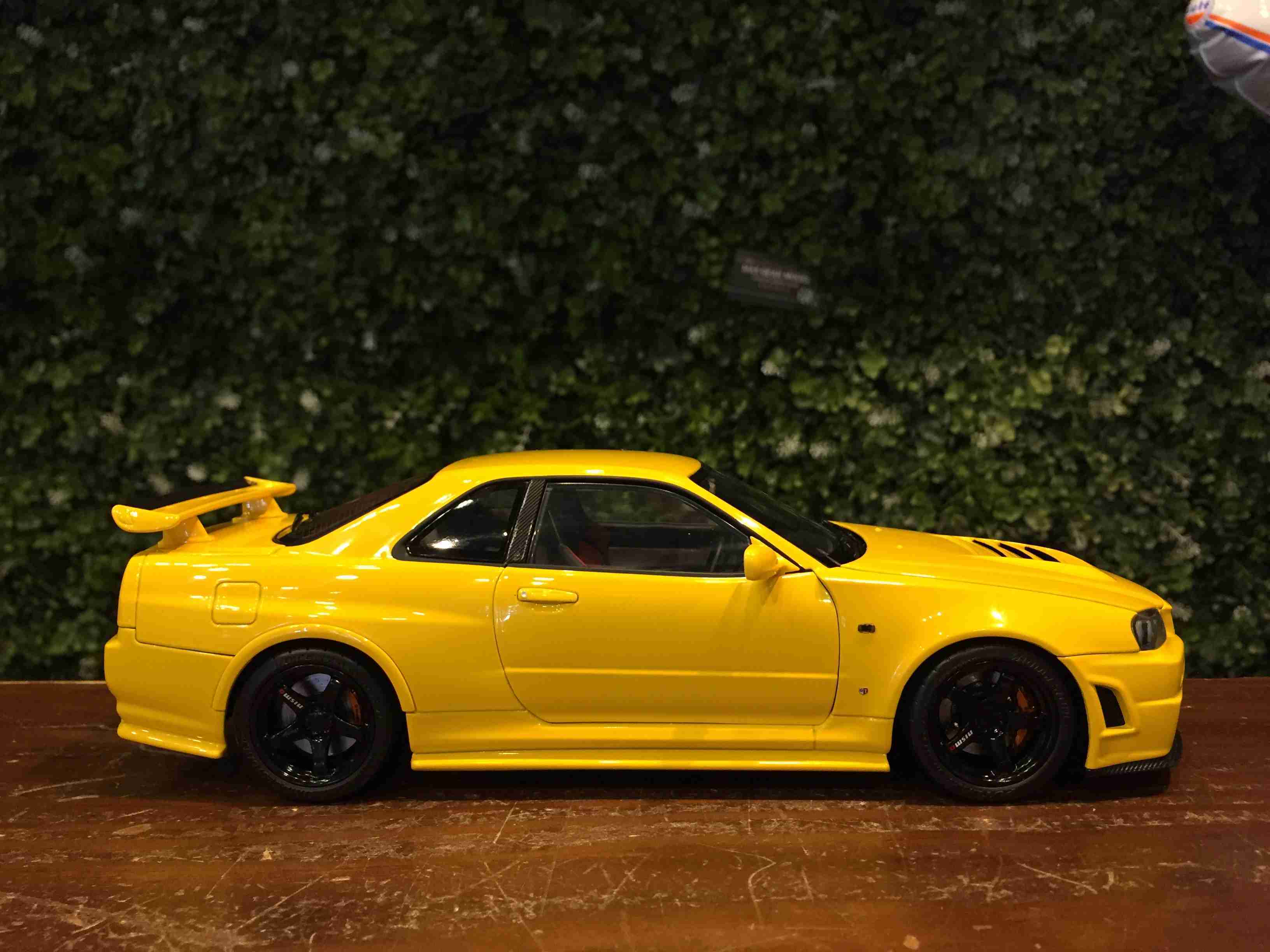 1/18 Motorhelix Nissan Skyline GT-R (R34) Yellow M83412【MGM】