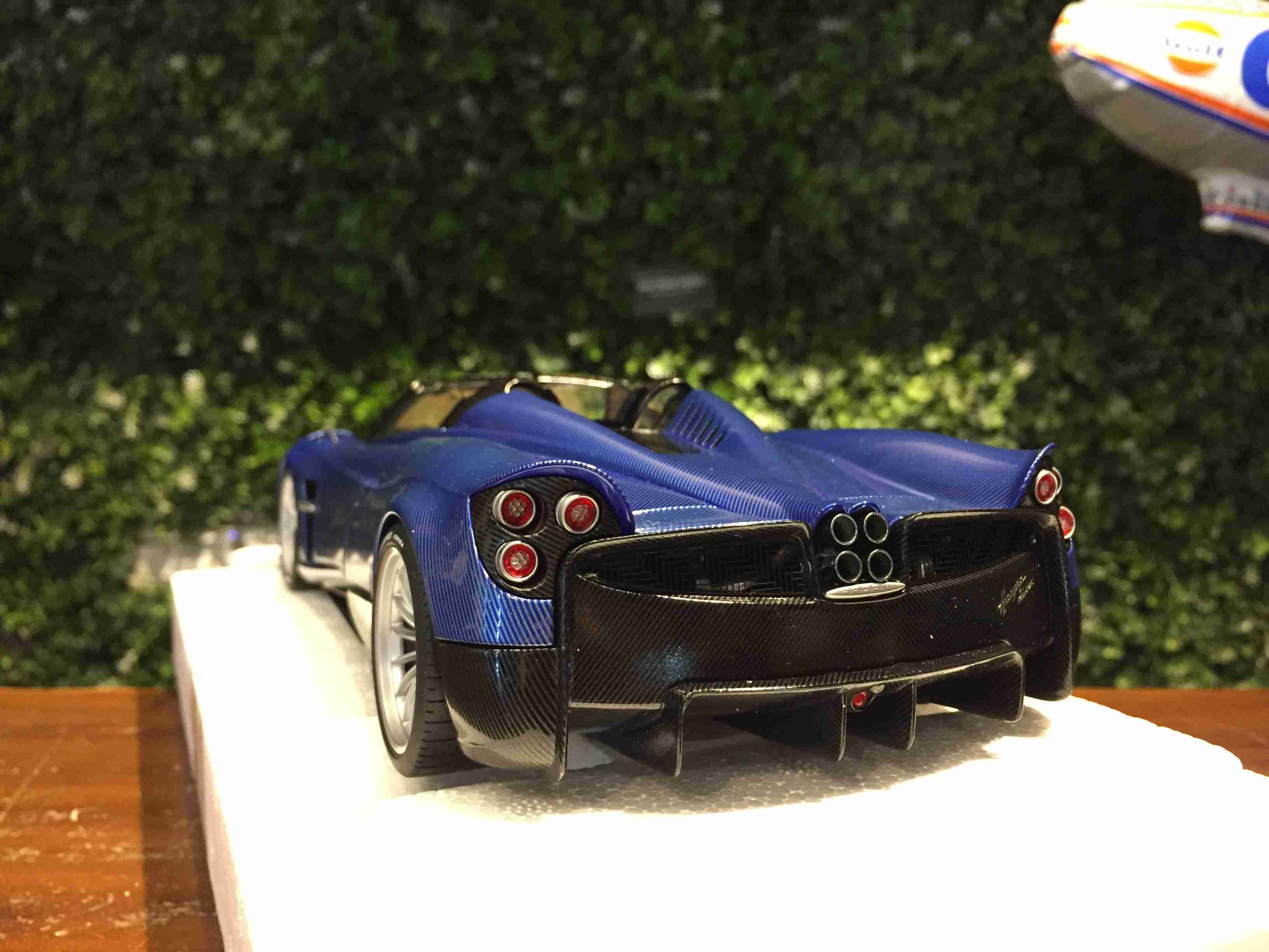 1/18 AUTOart Pagani Huayra Roadster Carbon Blue 78286【MGM】