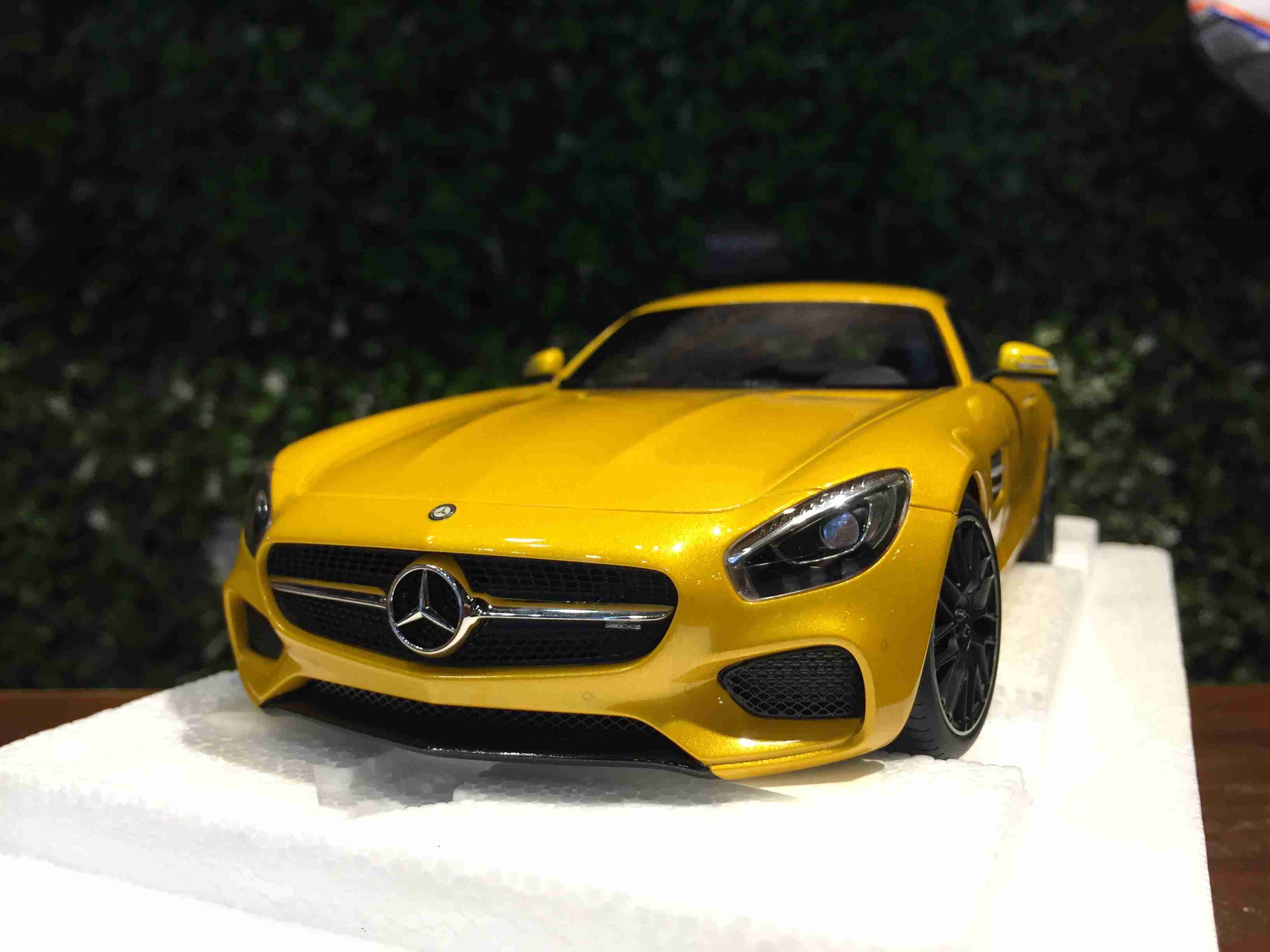 1/18 AUTOart Mercedes-AMG GTS Yellow 76314【MGM】