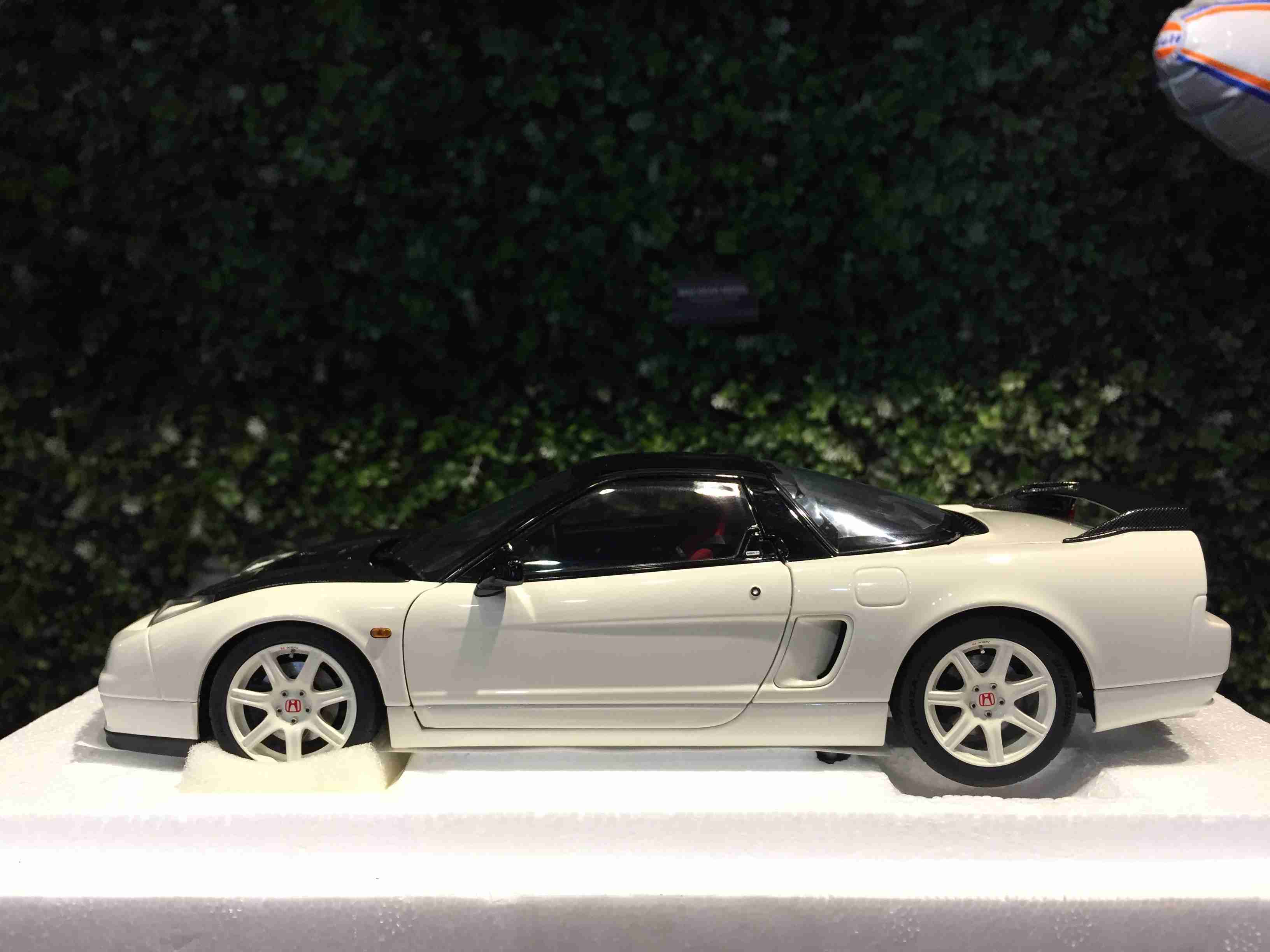 1/18 AUTOart Honda NSX-R (NA2) Carbon 73215【MGM】