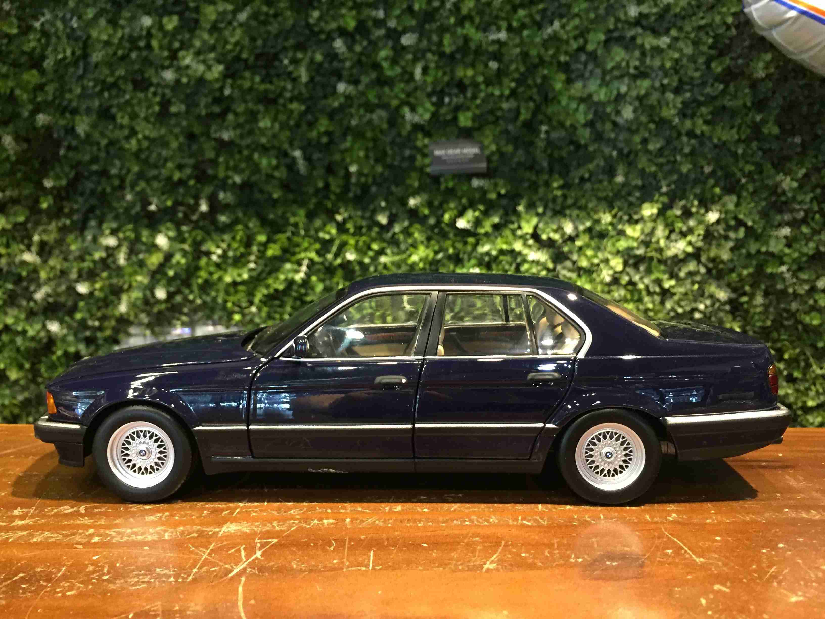 1/18 Minichamps BMW 730i (E32) 1986 Blue 113023003【MGM】