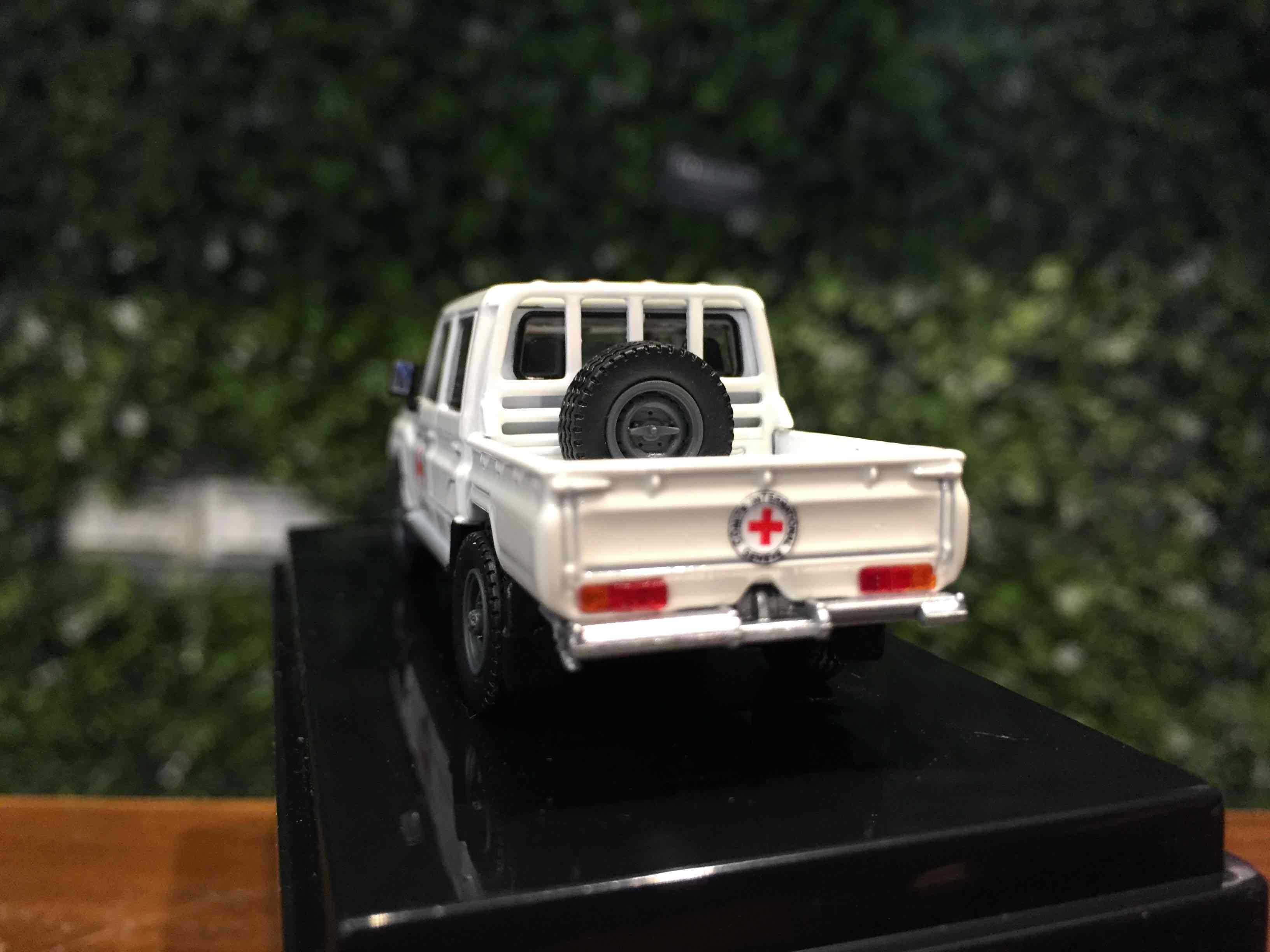 1/64 Paragon Toyota Land Cruiser LC79 Red Cross PA55683【MGM】