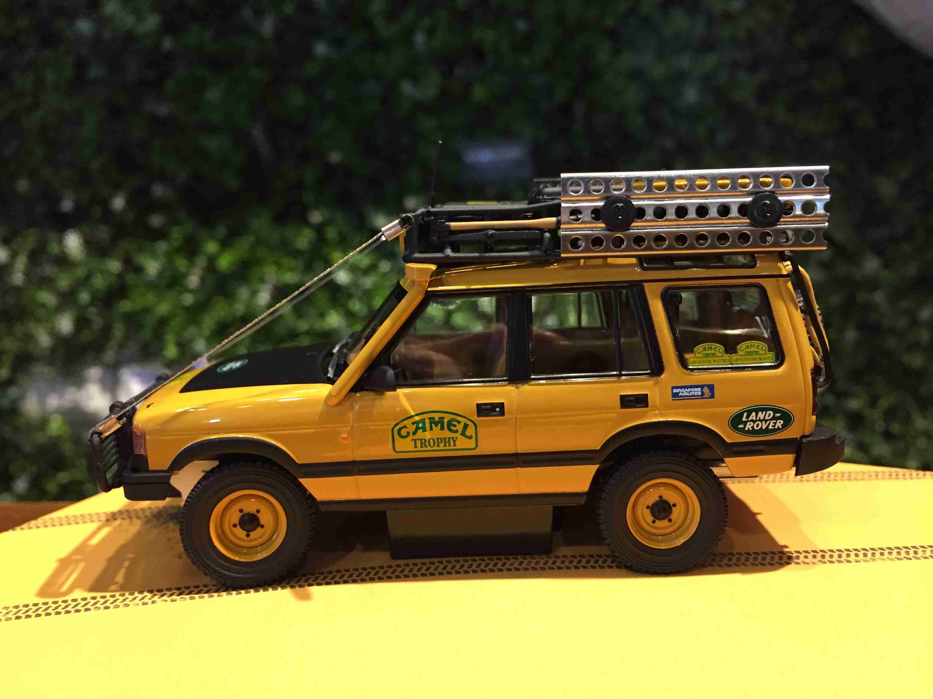 1/43 Almost Real LandRover Discovery CamelTrophy 410410【MGM】