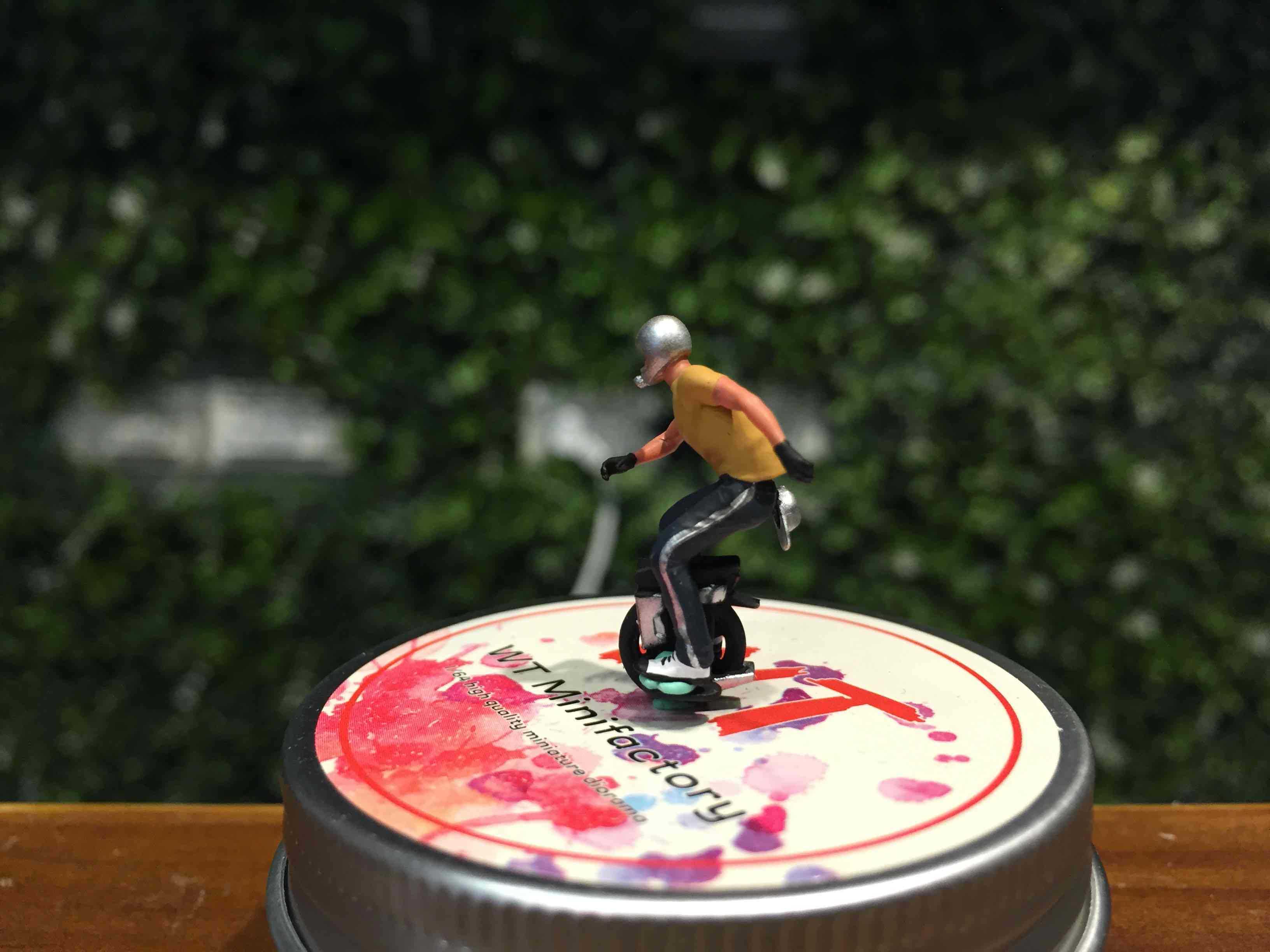 1/64 WT 街景人偶 Balance Bike Man Figure【MGM】